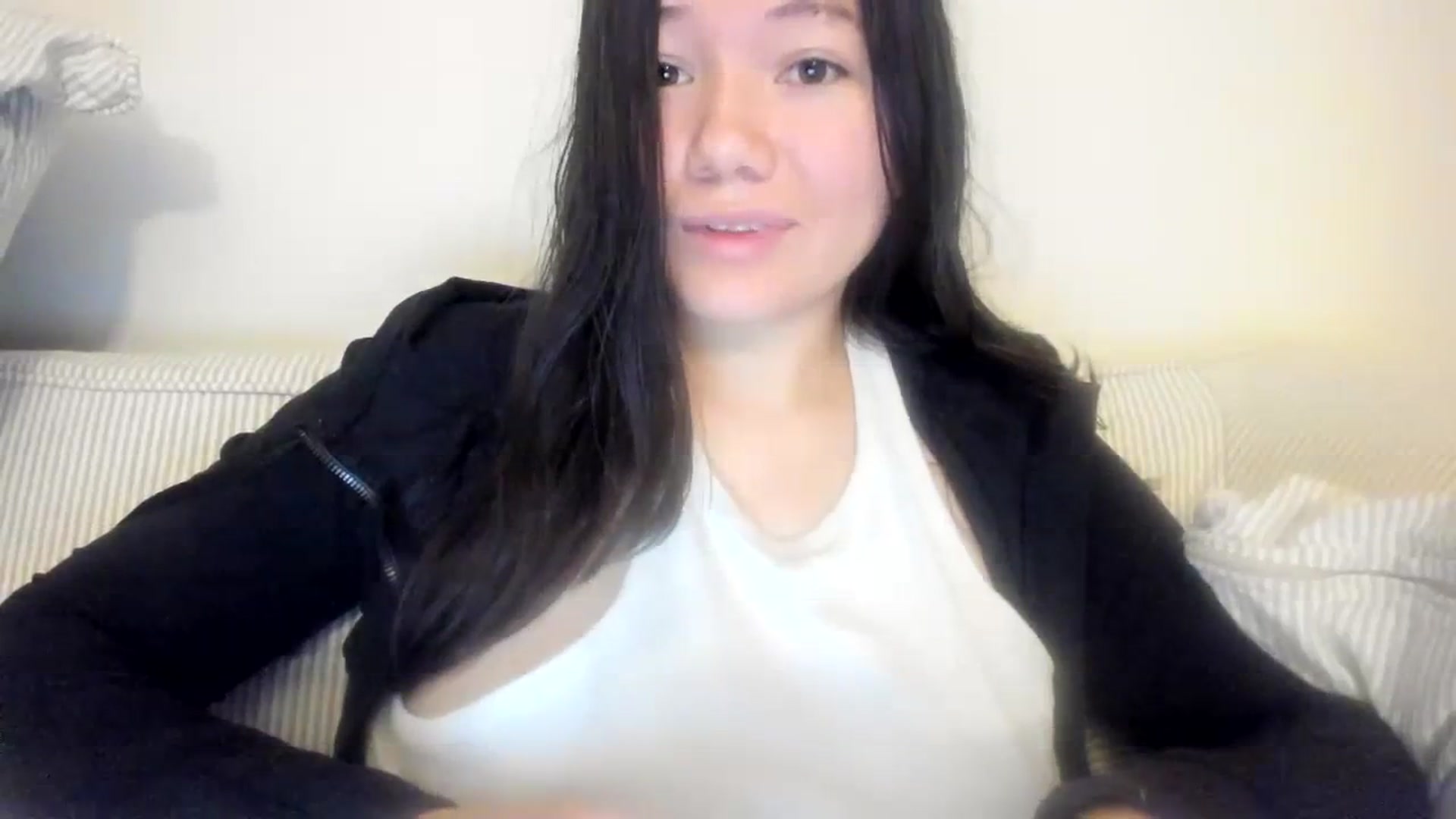 Gallery image thumbnail from imava's myfreecams stream on, 11/13/2023, 10:29 image 4 of 20