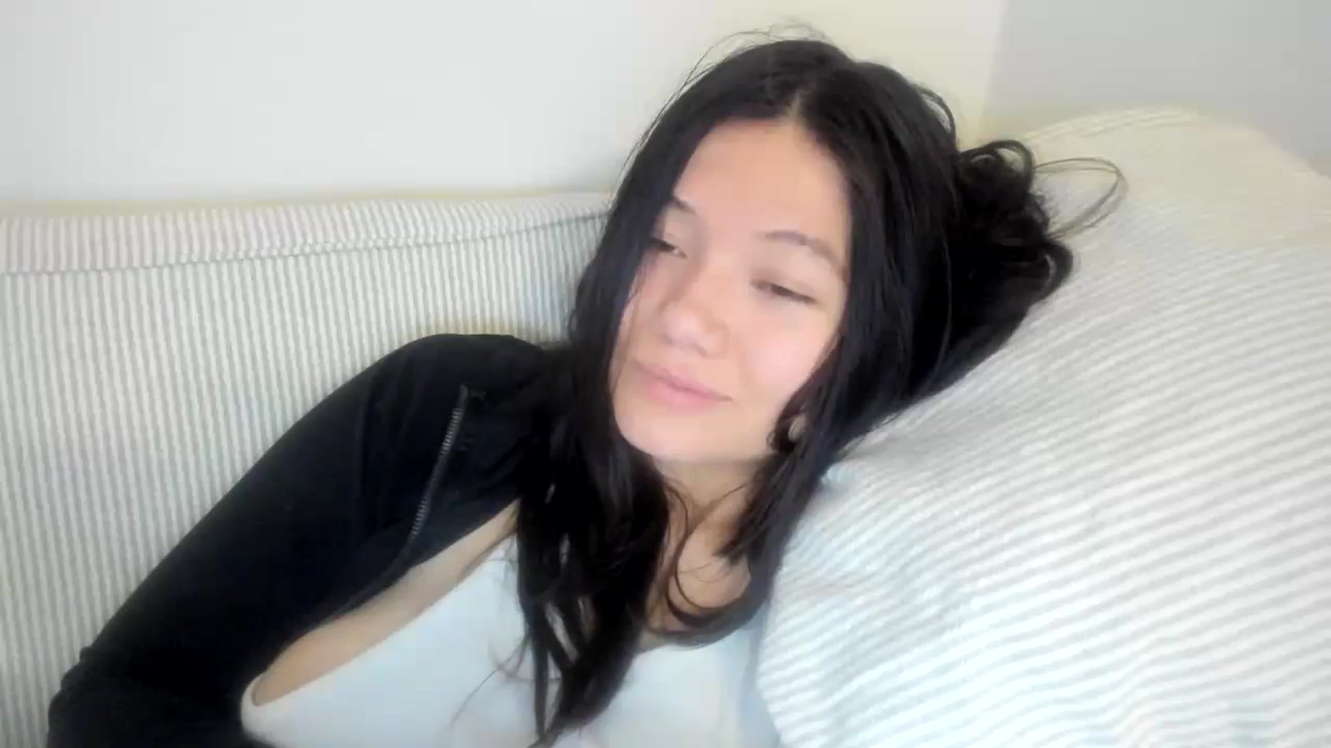 Gallery image thumbnail from imava's myfreecams stream on, 11/13/2023, 13:56 image 15 of 20
