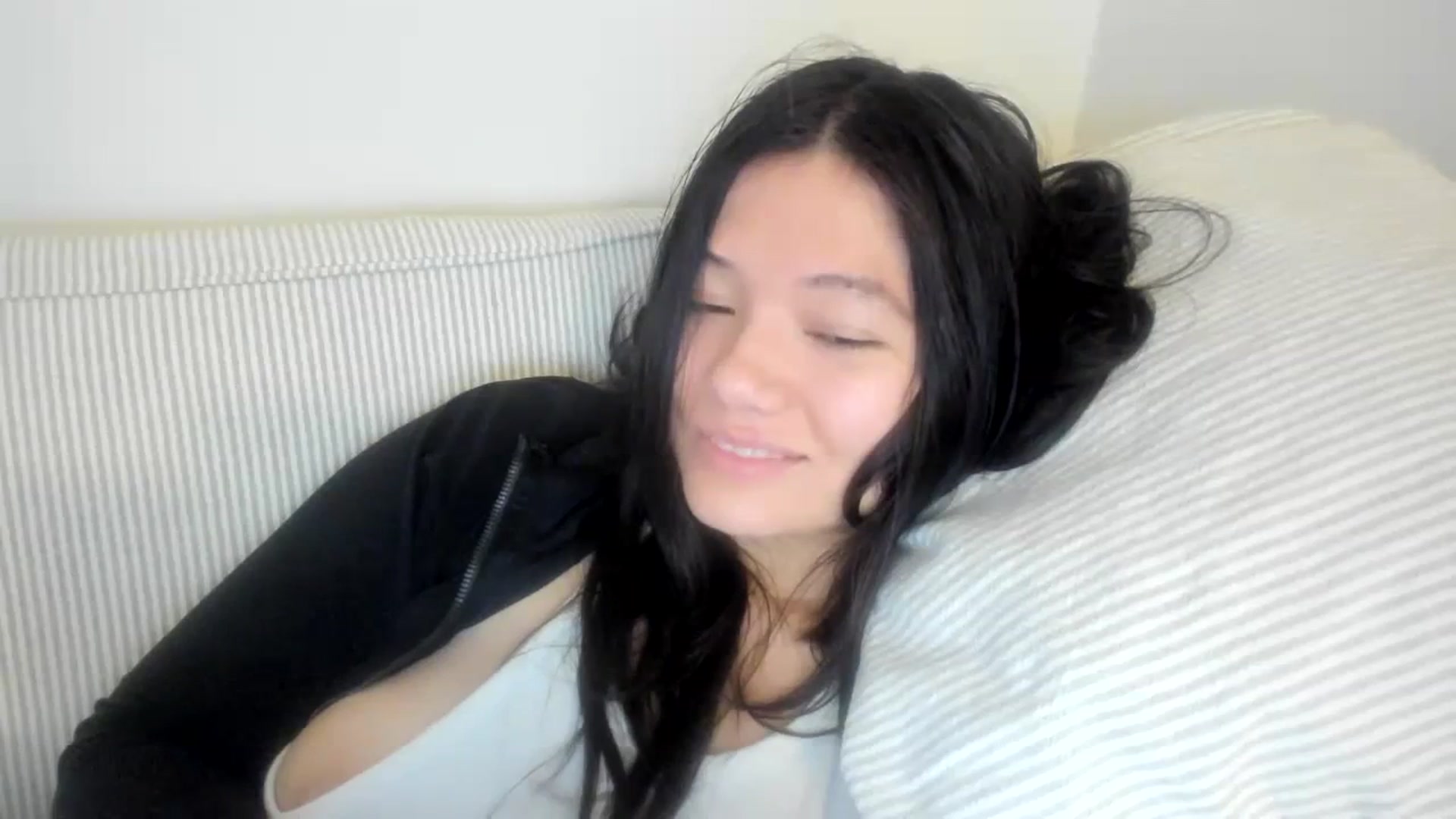 Gallery image thumbnail from imava's myfreecams stream on, 11/13/2023, 13:56 image 17 of 20