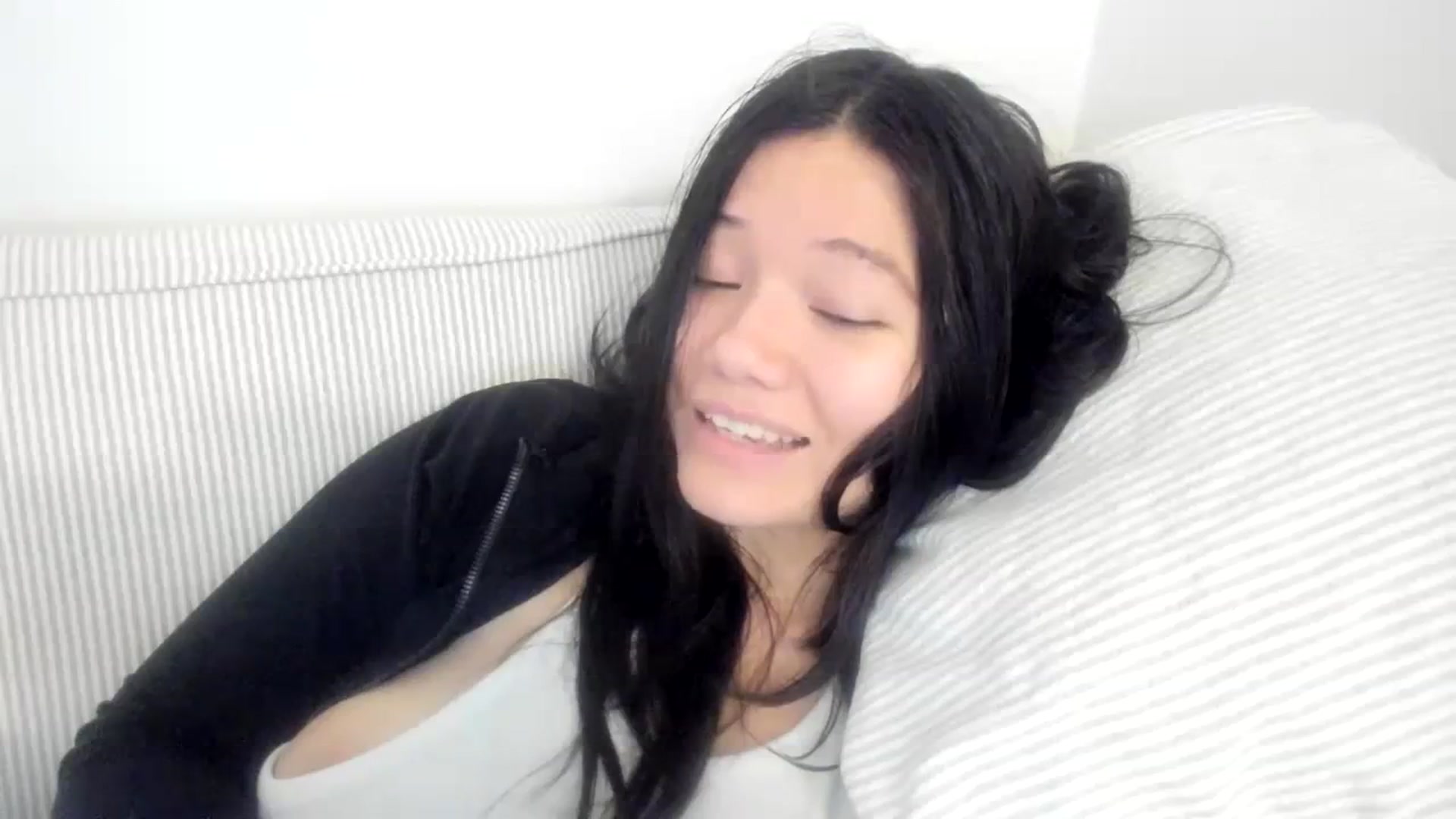 Gallery image thumbnail from imava's myfreecams stream on, 11/13/2023, 13:56 image 18 of 20