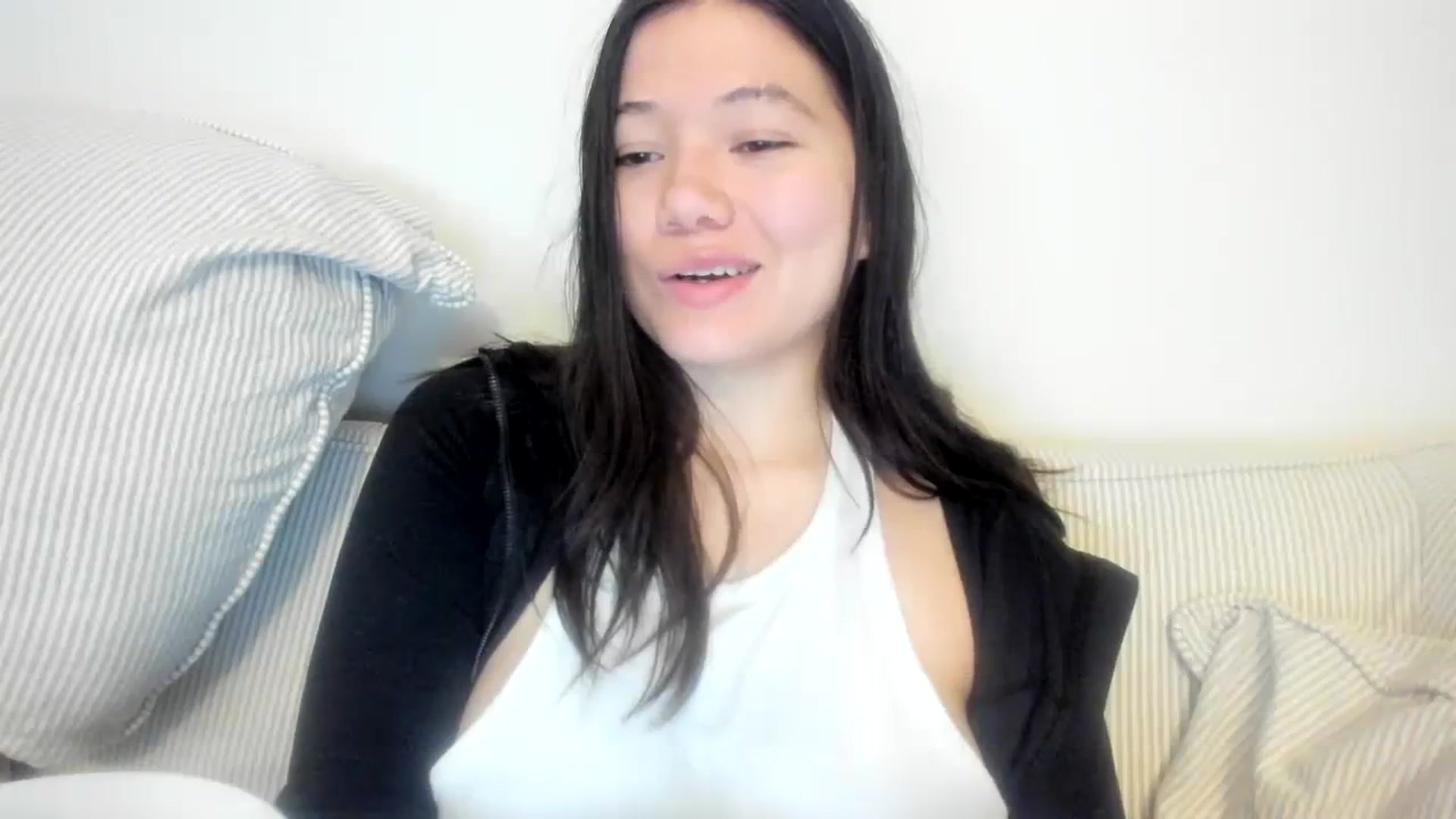 Gallery image thumbnail from imava's myfreecams stream on, 11/13/2023, 13:56 image 11 of 20