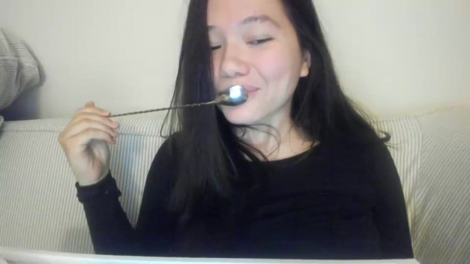 Gallery image thumbnail from imava's myfreecams stream on, 11/16/2023, 08:41 image 13 of 20