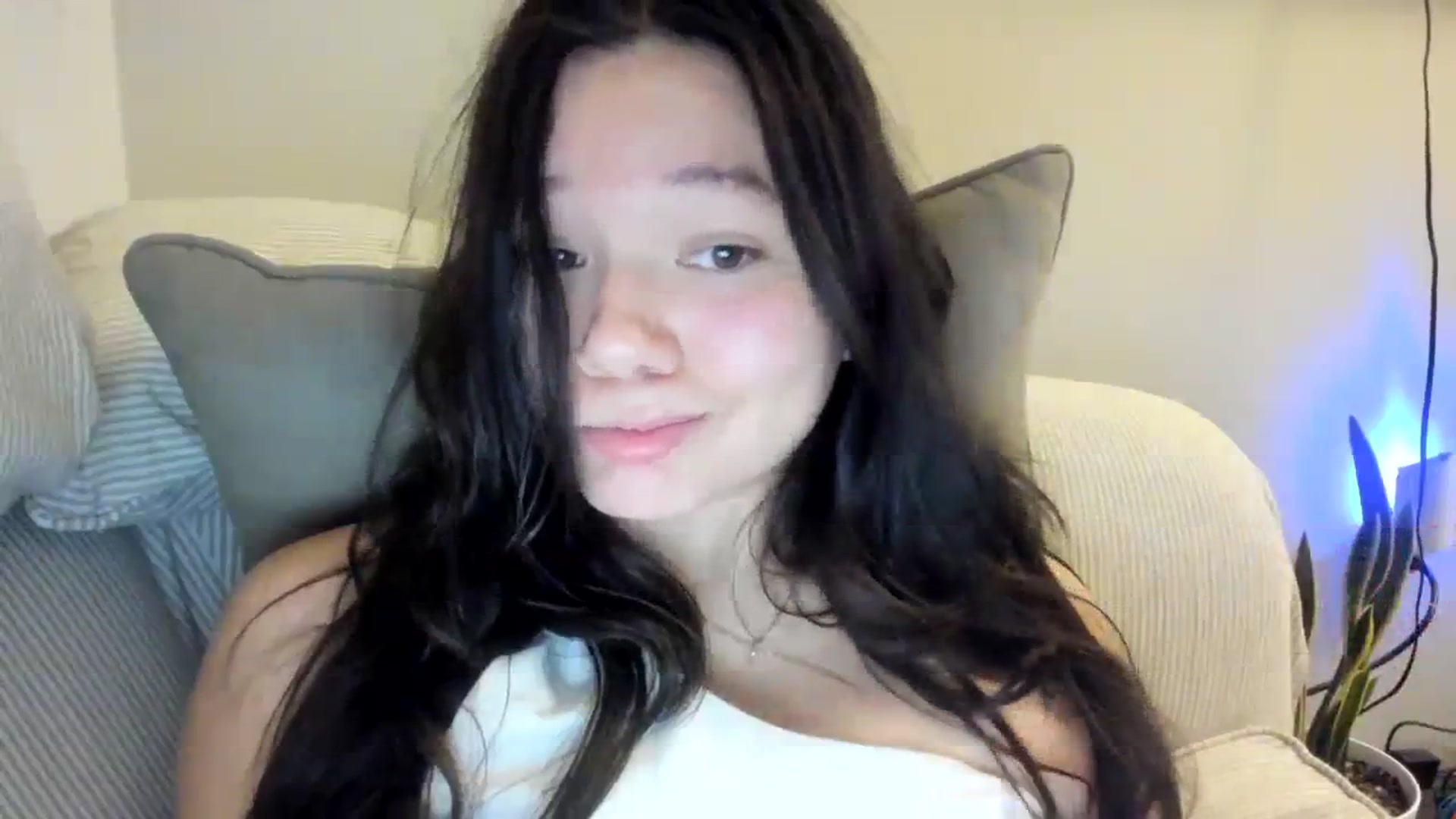 Gallery image thumbnail from imava's myfreecams stream on, 11/18/2023, 11:31 image 17 of 20