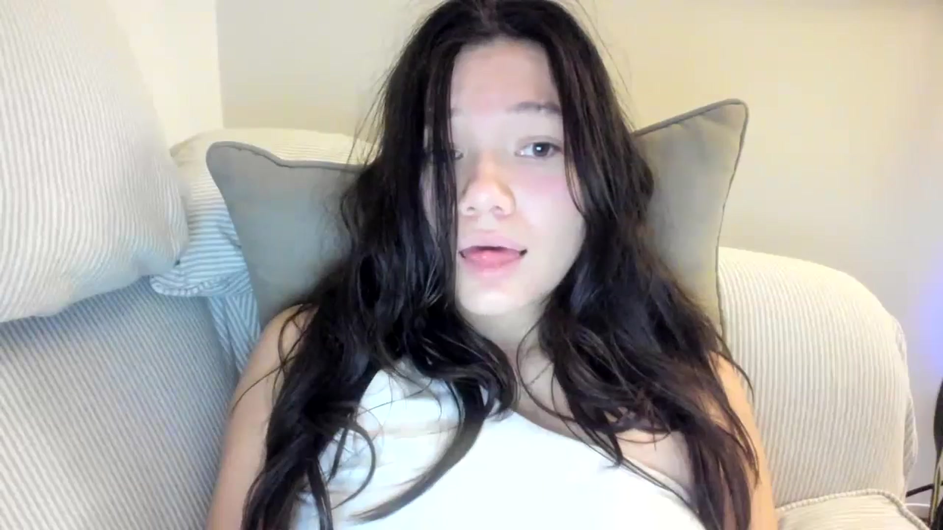 Gallery image thumbnail from imava's myfreecams stream on, 11/18/2023, 11:31 image 19 of 20