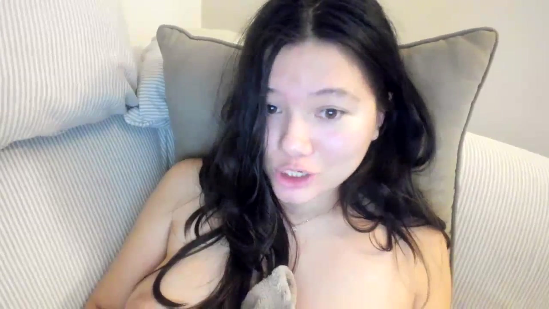 Gallery image thumbnail from imava's myfreecams stream on, 11/18/2023, 11:31 image 10 of 20