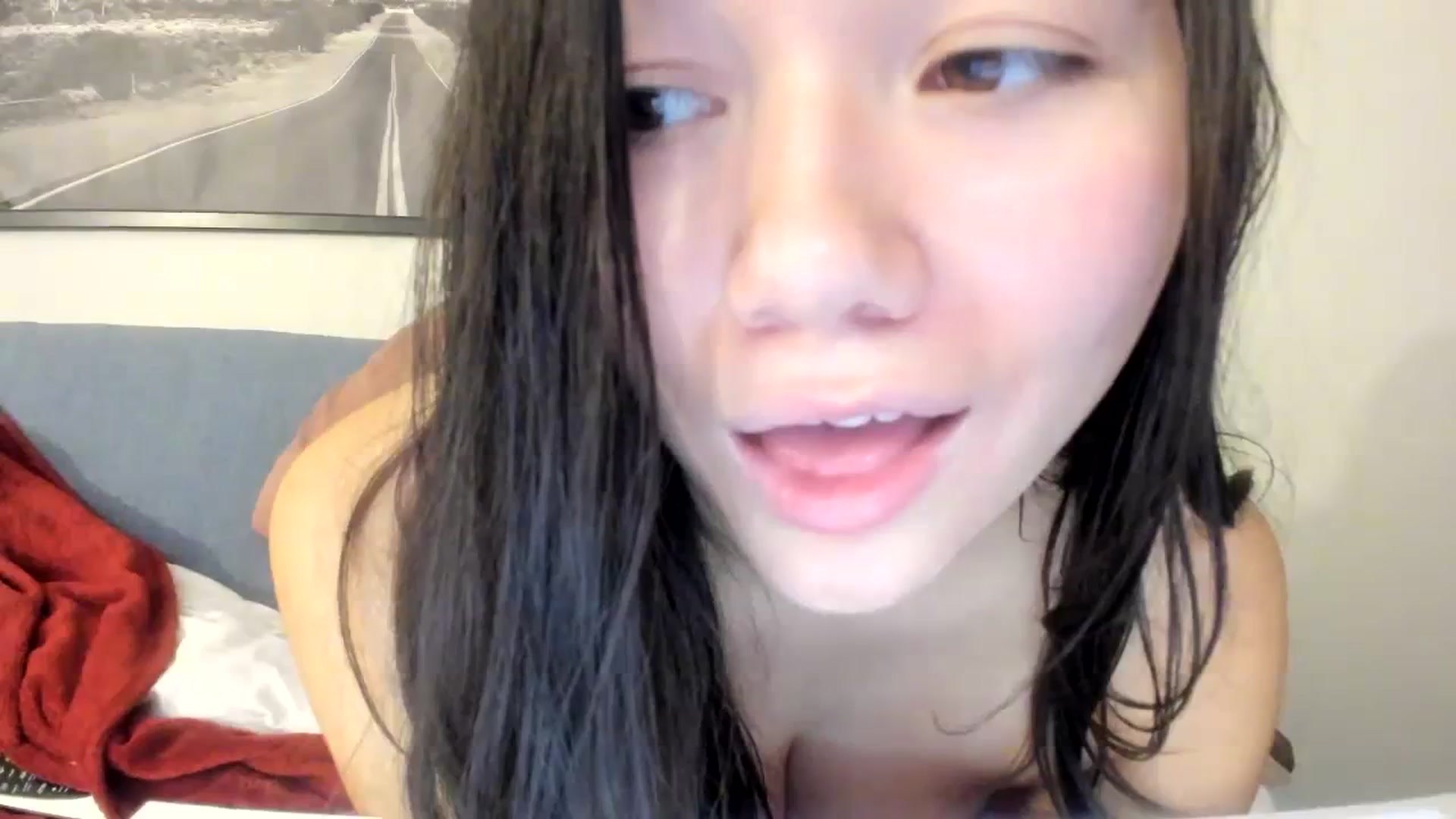 Gallery image thumbnail from imava's myfreecams stream on, 11/20/2023, 19:03 image 12 of 20
