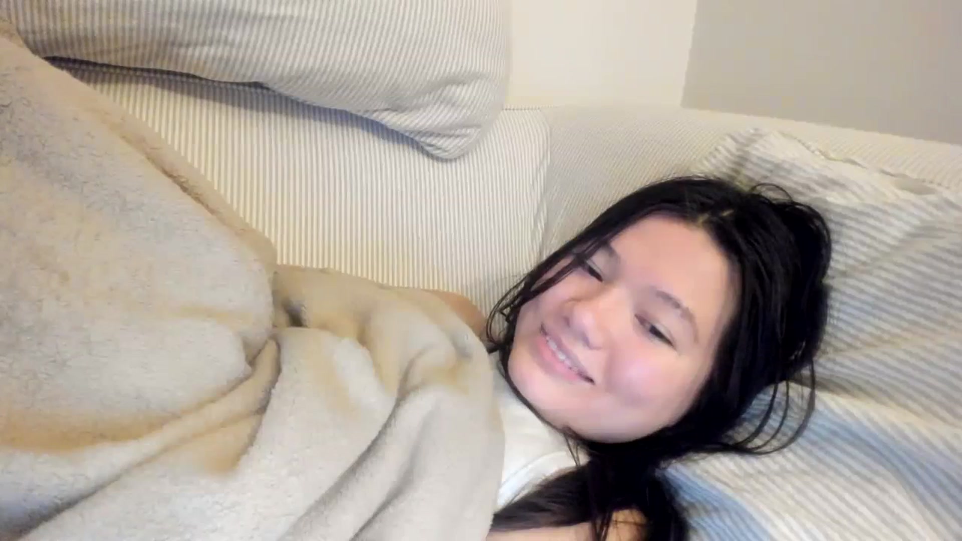 Gallery image thumbnail from imava's myfreecams stream on, 11/21/2023, 08:23 image 16 of 20