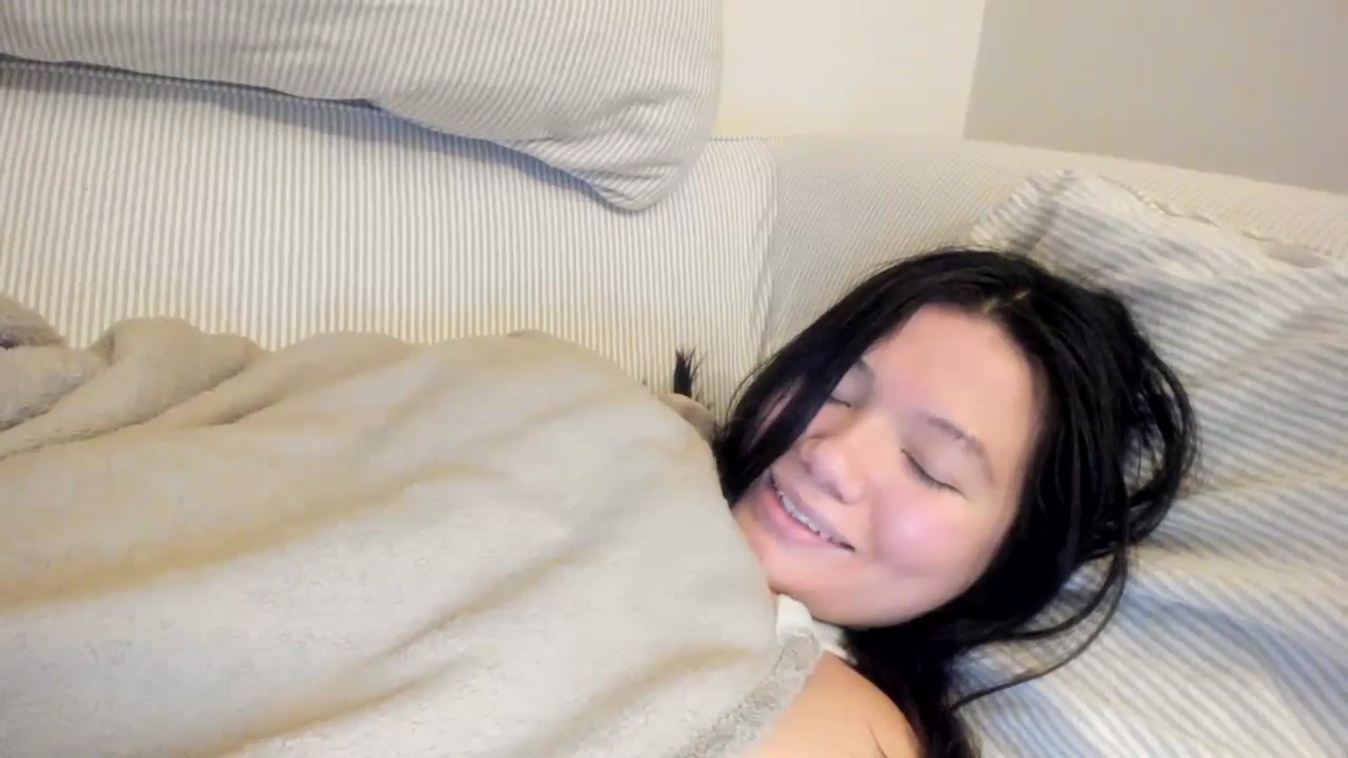 Gallery image thumbnail from imava's myfreecams stream on, 11/21/2023, 08:23 image 17 of 20