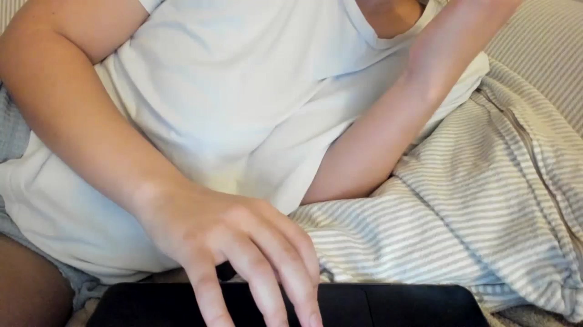 Gallery image thumbnail from imava's myfreecams stream on, 11/22/2023, 11:28 image 5 of 20