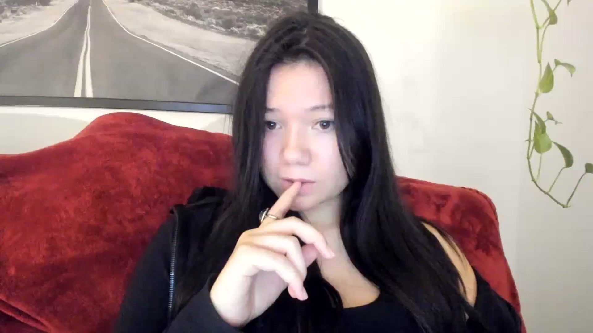 Gallery image thumbnail from imava's myfreecams stream on, 11/22/2023, 16:14 image 7 of 20