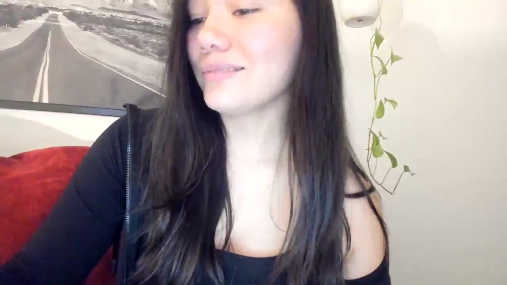 Gallery image thumbnail from imava's myfreecams stream on, 11/22/2023, 16:14 image 15 of 20