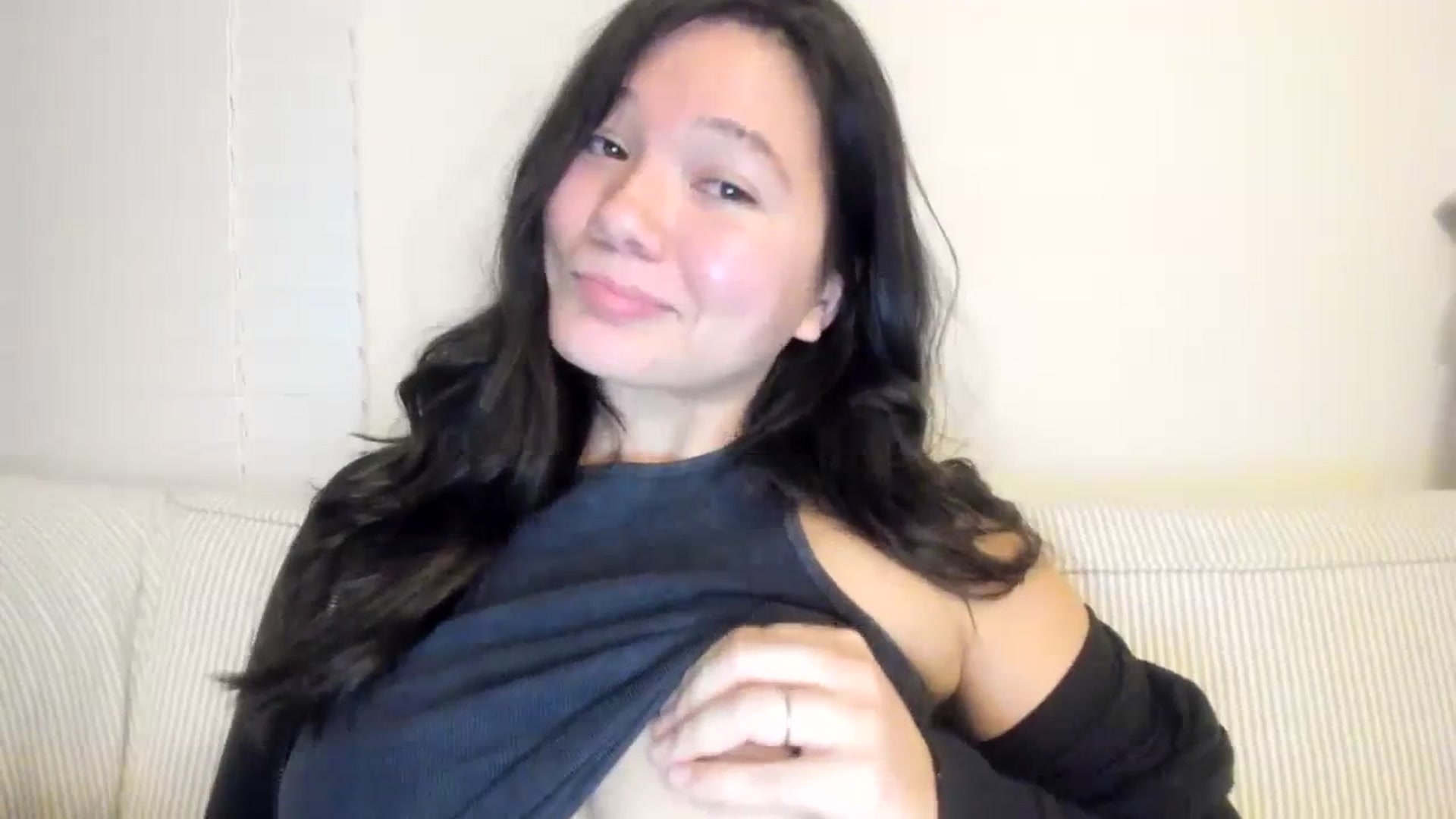 Gallery image thumbnail from imava's myfreecams stream on, 11/27/2023, 08:32 image 8 of 20