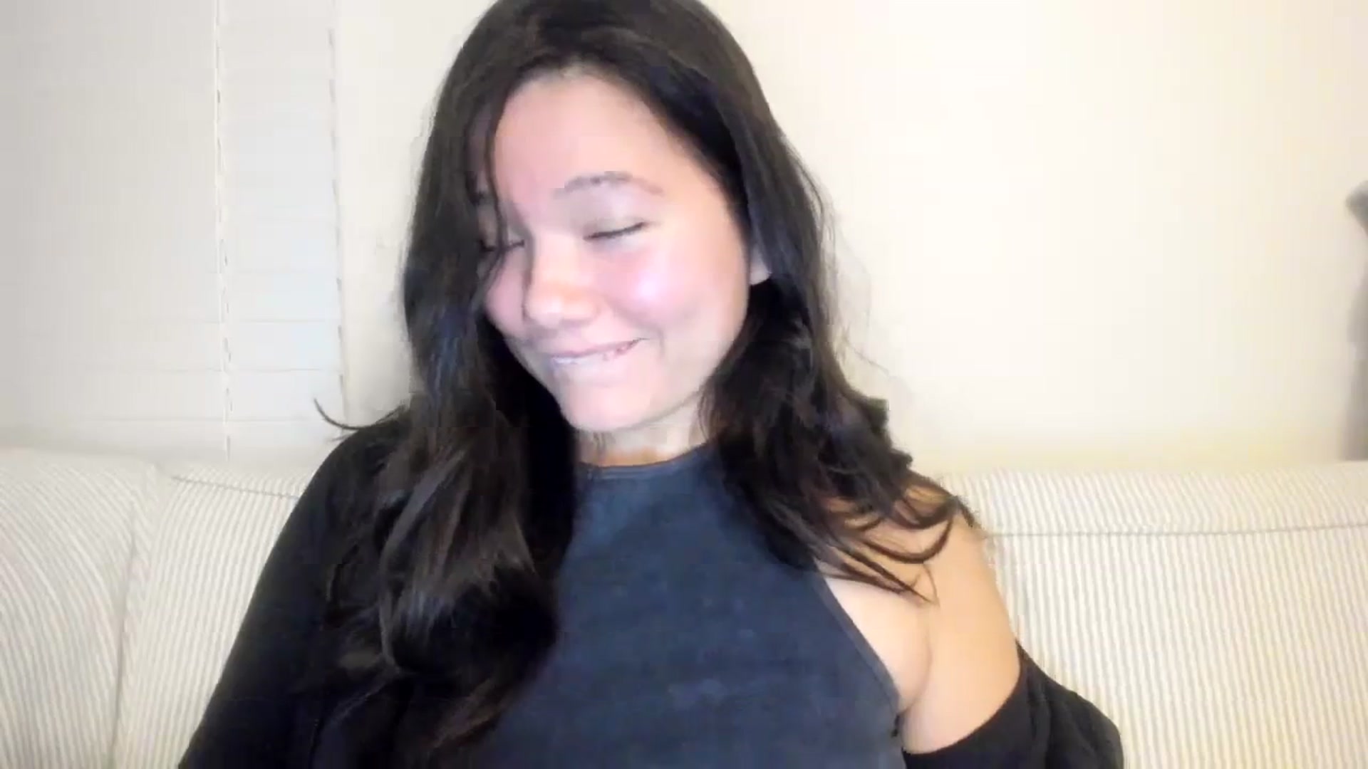 Gallery image thumbnail from imava's myfreecams stream on, 11/27/2023, 08:32 image 9 of 20