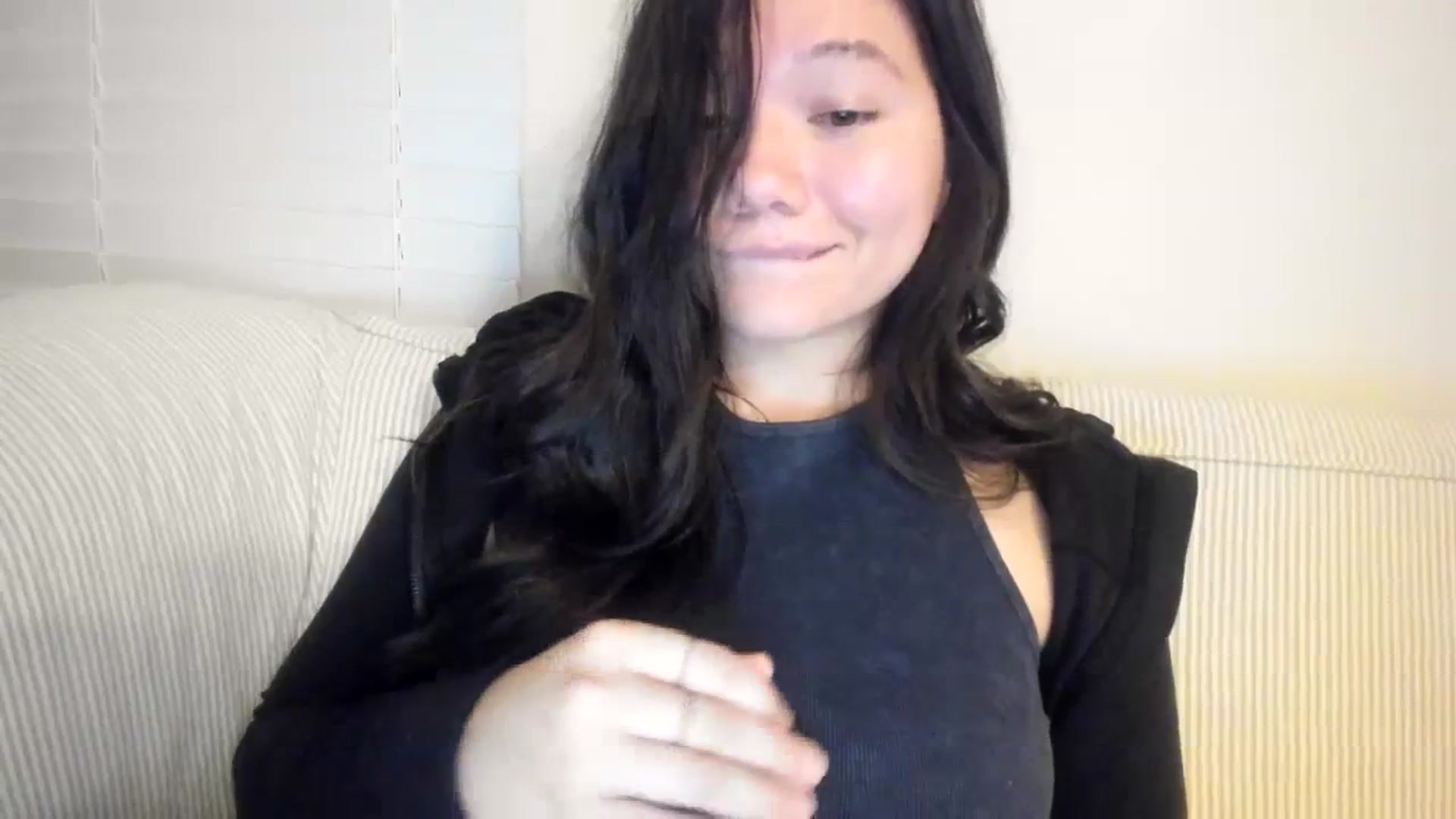 Gallery image thumbnail from imava's myfreecams stream on, 11/27/2023, 10:05 image 7 of 20