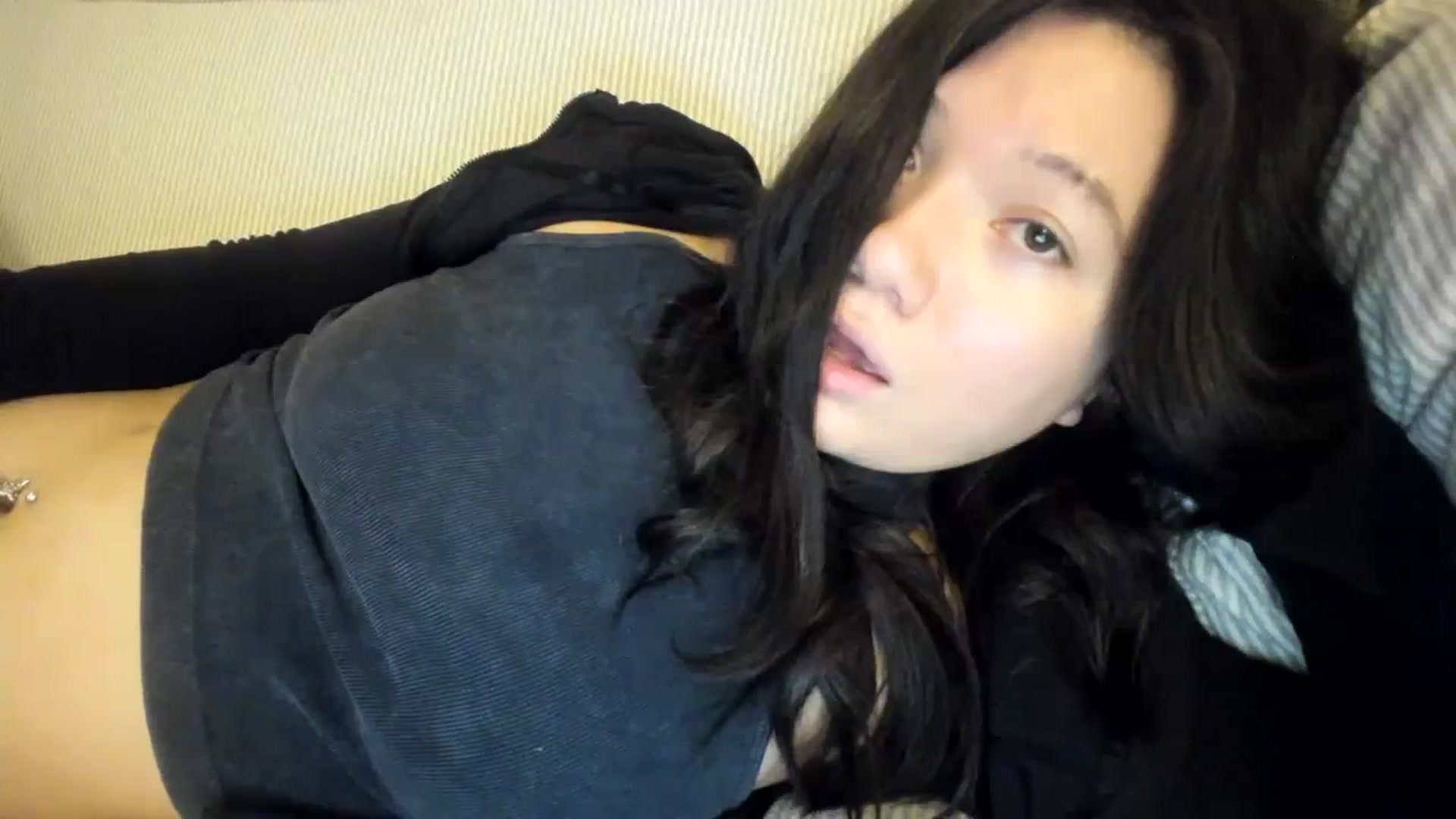 Gallery image thumbnail from imava's myfreecams stream on, 11/27/2023, 10:05 image 18 of 20