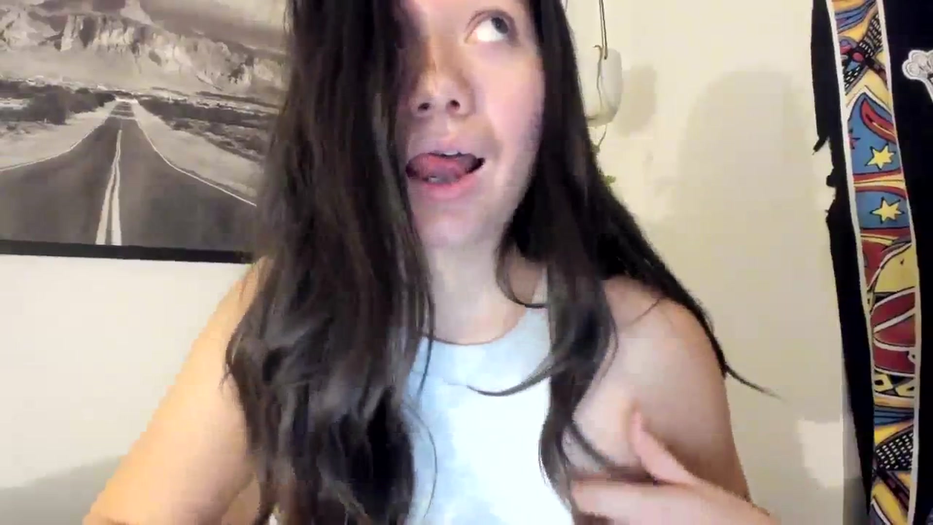 Gallery image thumbnail from imava's myfreecams stream on, 11/27/2023, 23:05 image 15 of 20