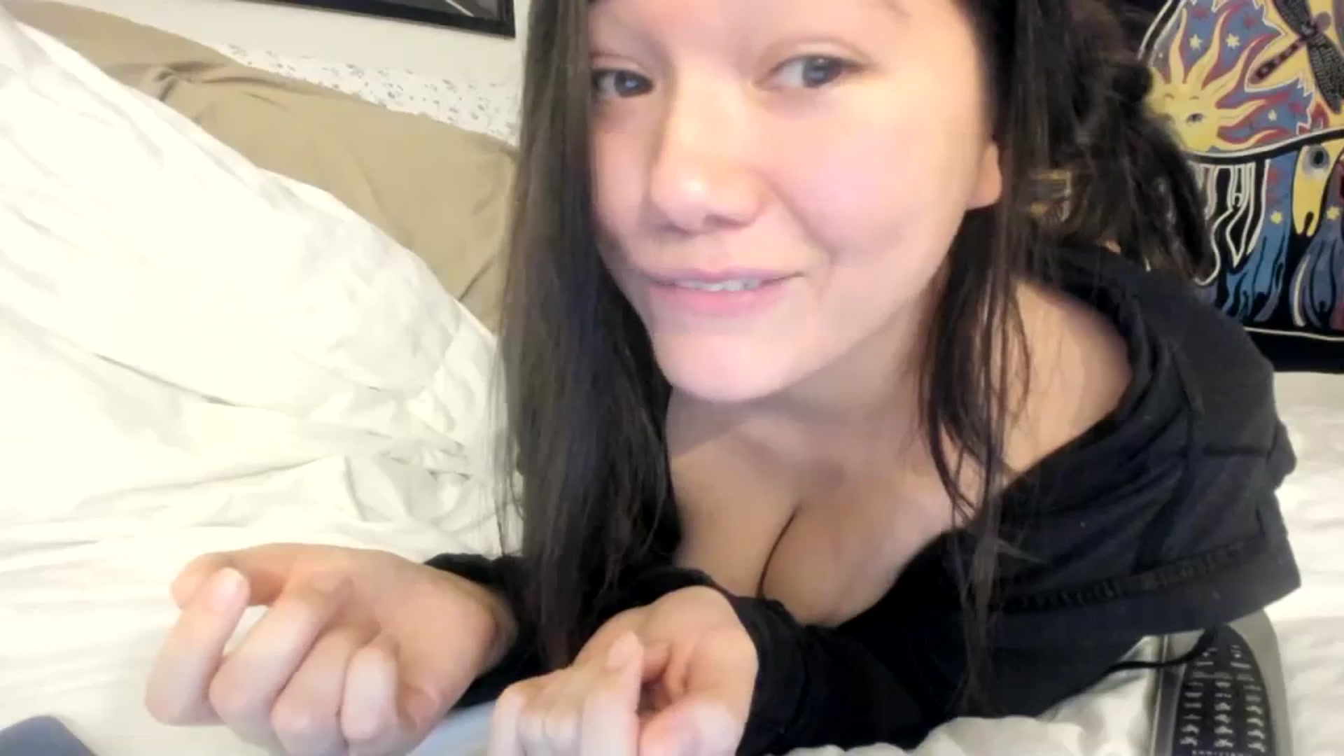 Gallery image thumbnail from imava's myfreecams stream on, 12/02/2023, 18:34 image 9 of 20
