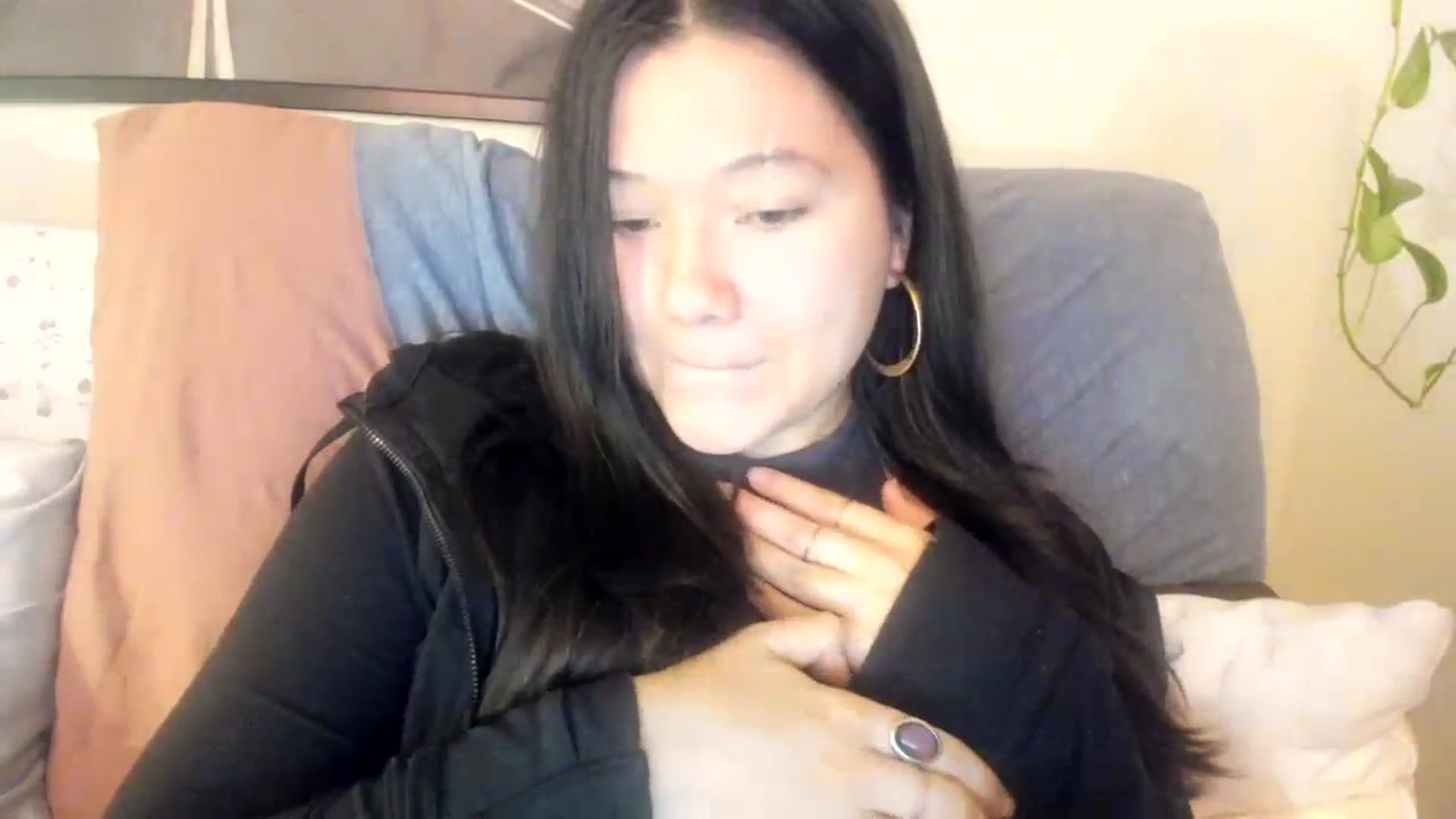 Gallery image thumbnail from imava's myfreecams stream on, 12/03/2023, 18:04 image 17 of 20