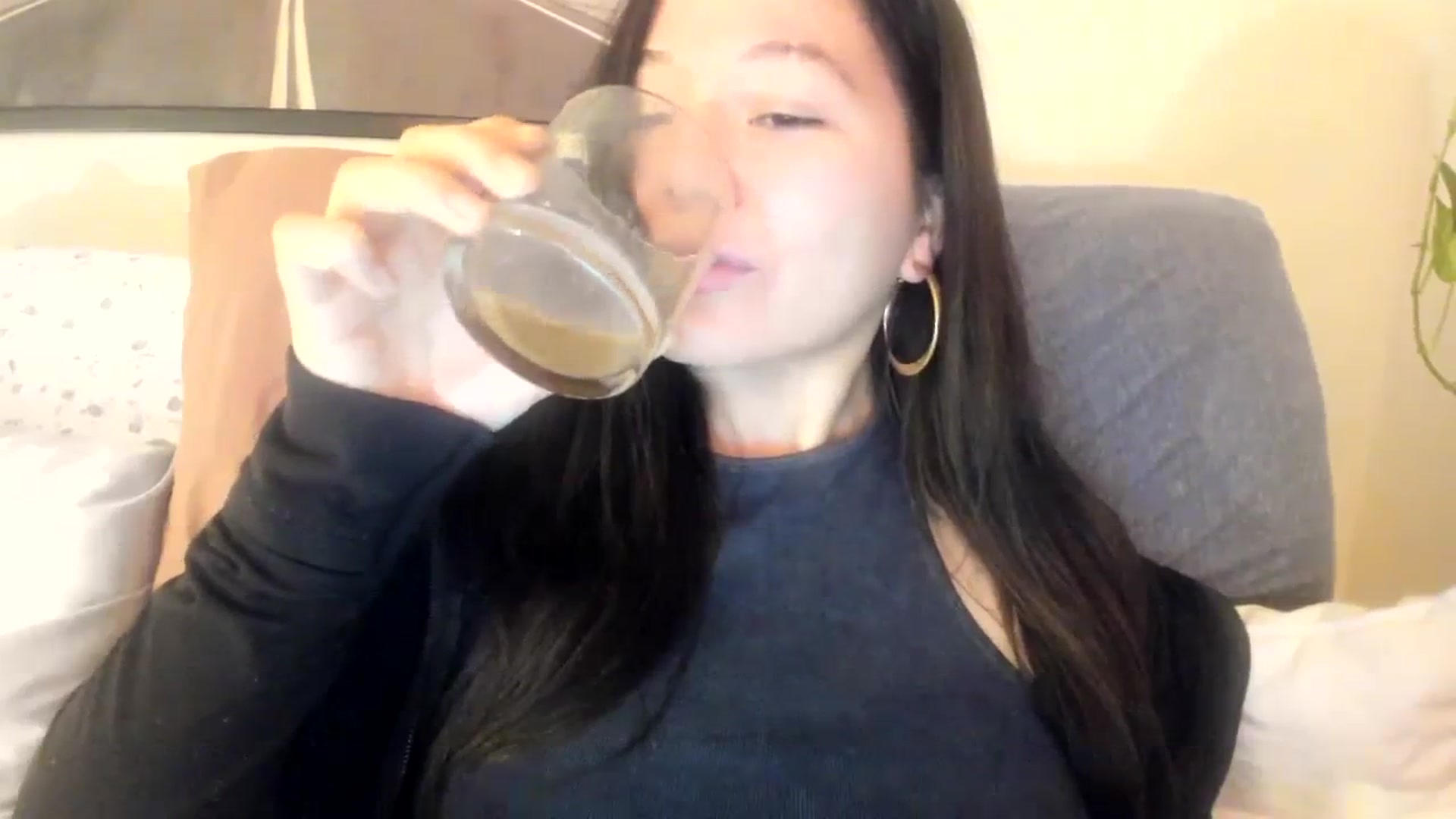 Gallery image thumbnail from imava's myfreecams stream on, 12/03/2023, 18:04 image 15 of 20