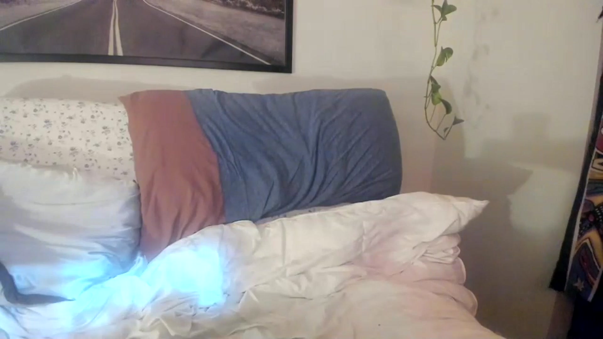 Gallery image thumbnail from imava's myfreecams stream on, 12/03/2023, 18:23 image 18 of 20