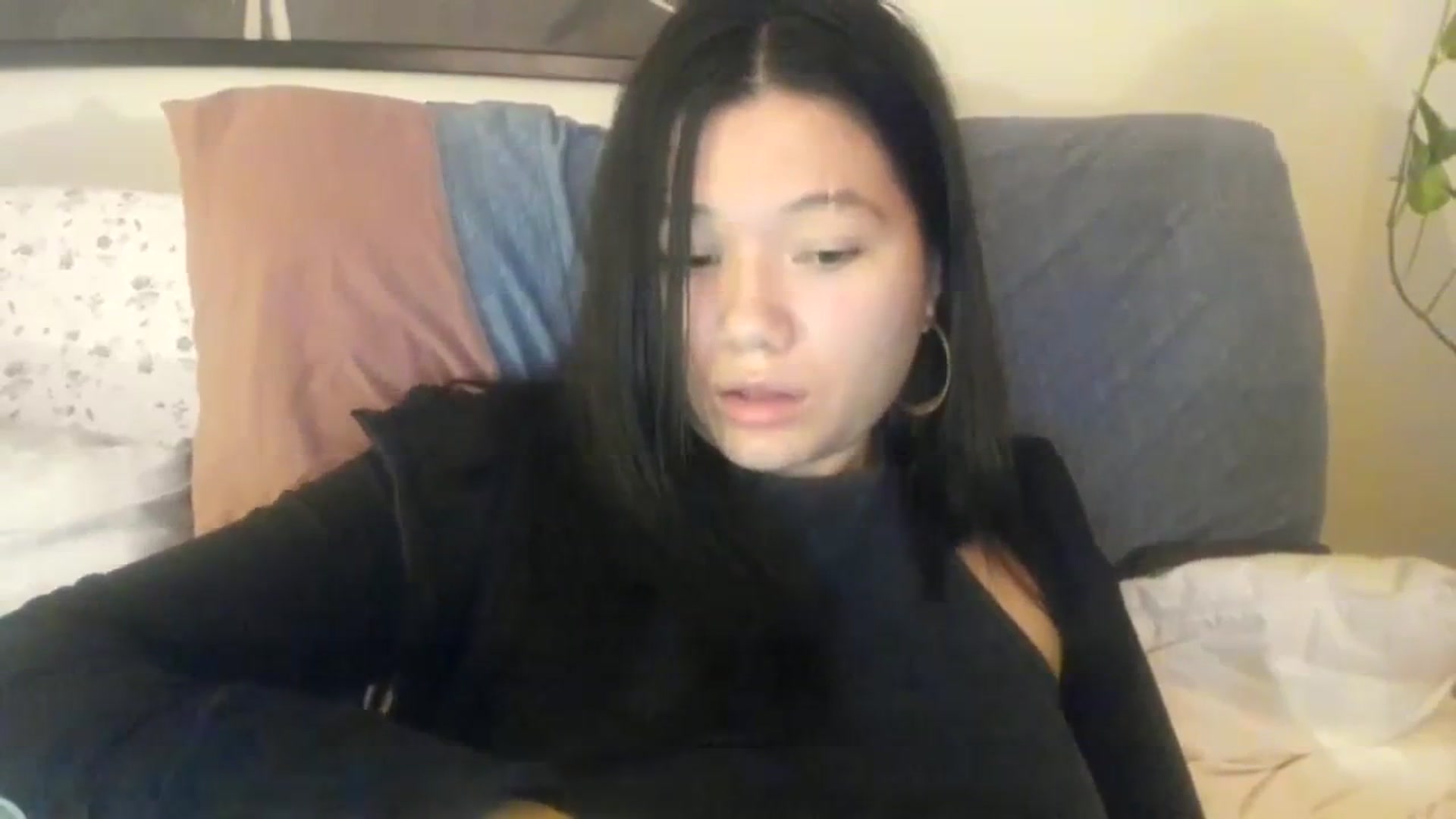Gallery image thumbnail from imava's myfreecams stream on, 12/03/2023, 18:23 image 7 of 20