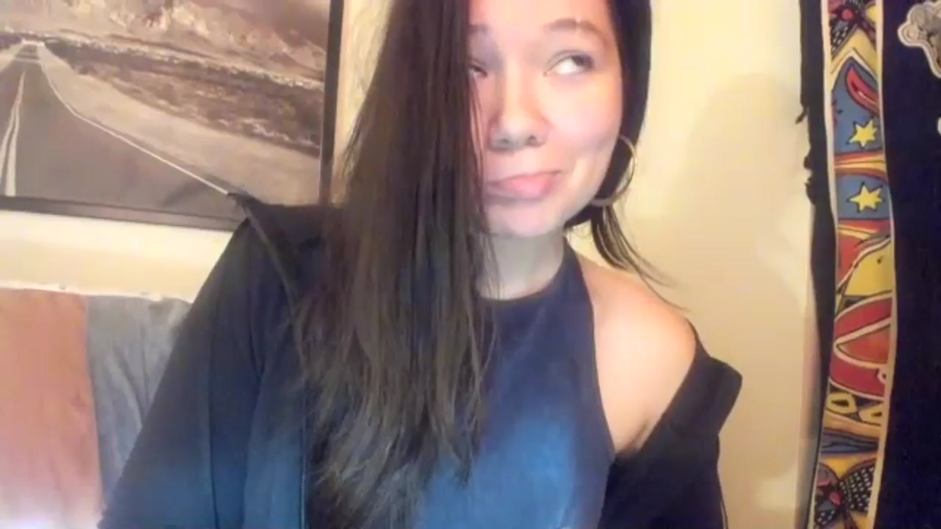 Gallery image thumbnail from imava's myfreecams stream on, 12/03/2023, 19:14 image 3 of 20