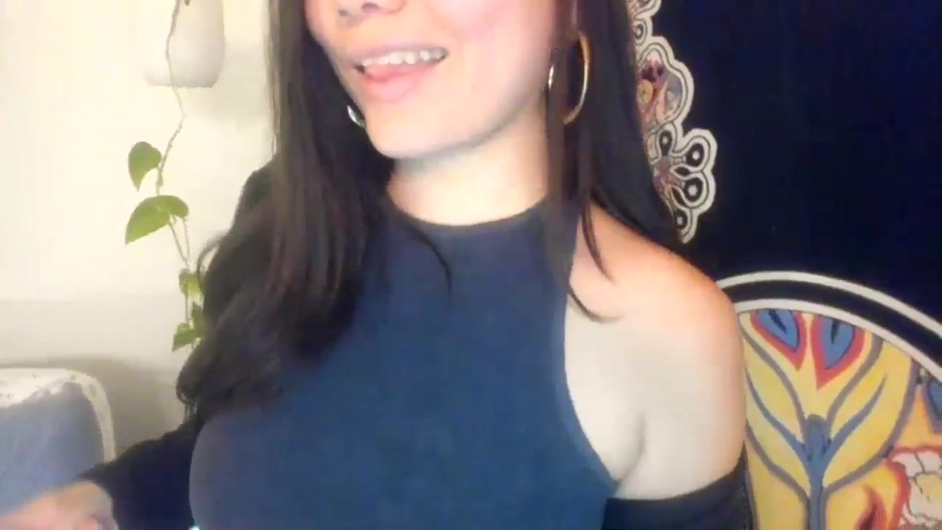 Gallery image thumbnail from imava's myfreecams stream on, 12/03/2023, 19:37 image 11 of 20