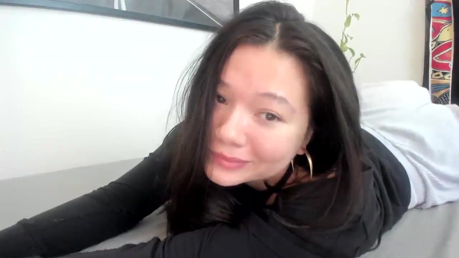 Gallery image thumbnail from imava's myfreecams stream on, 12/08/2023, 17:31 image 5 of 20