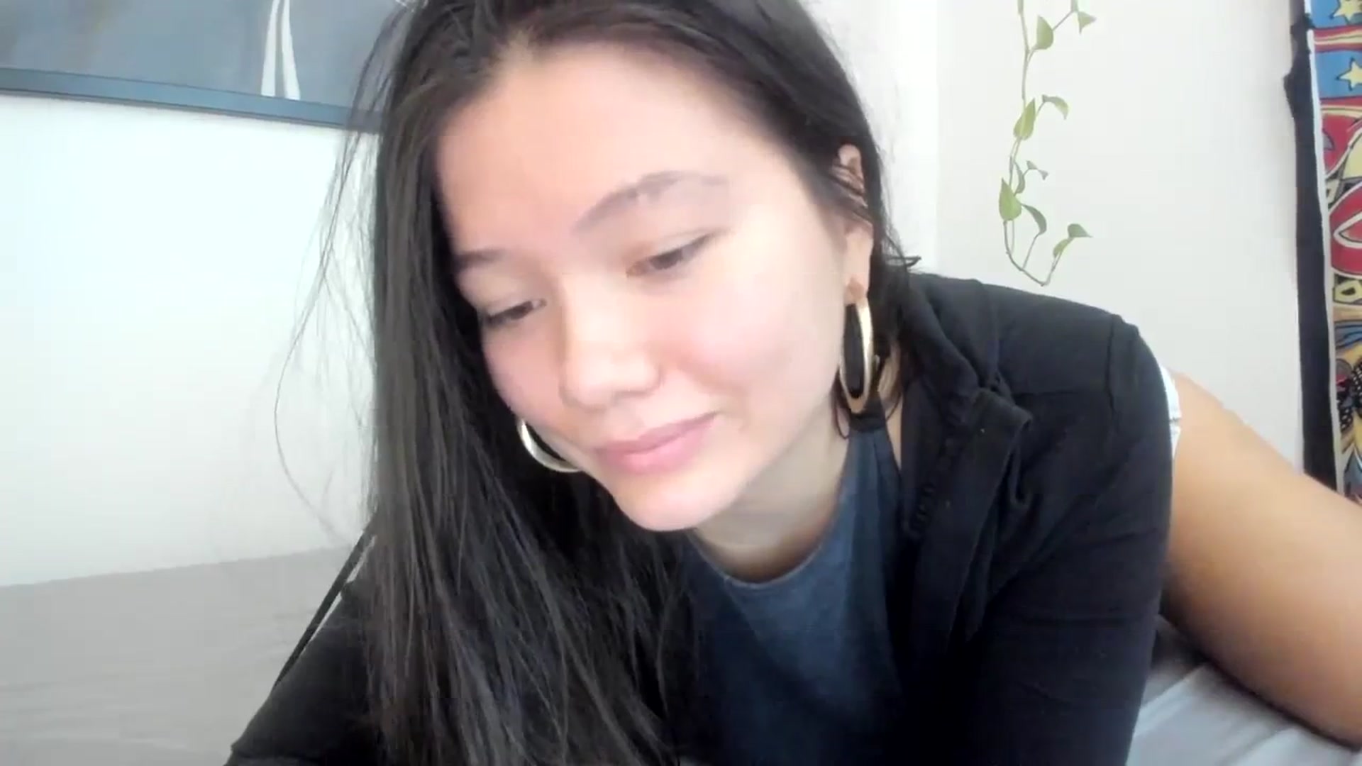 Gallery image thumbnail from imava's myfreecams stream on, 12/08/2023, 17:43 image 19 of 20
