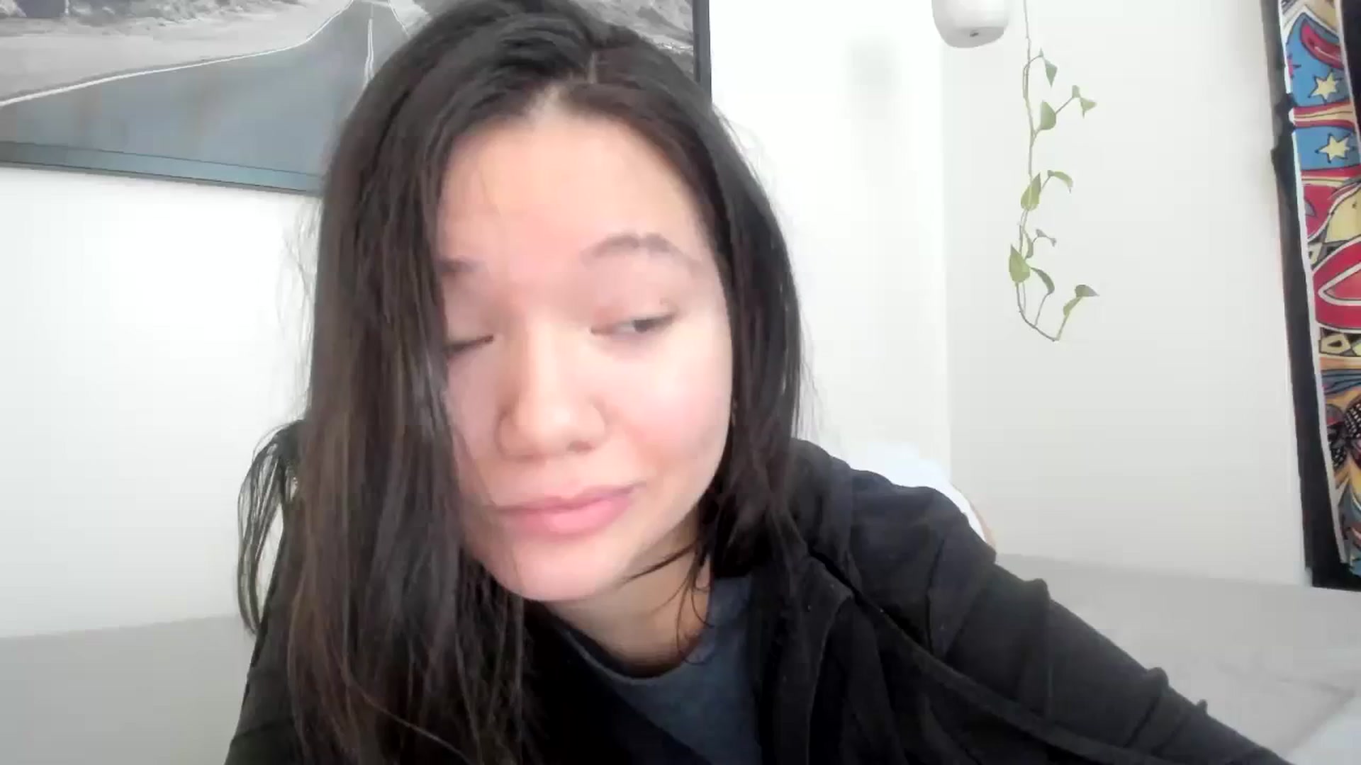 Gallery image thumbnail from imava's myfreecams stream on, 12/08/2023, 17:43 image 8 of 20