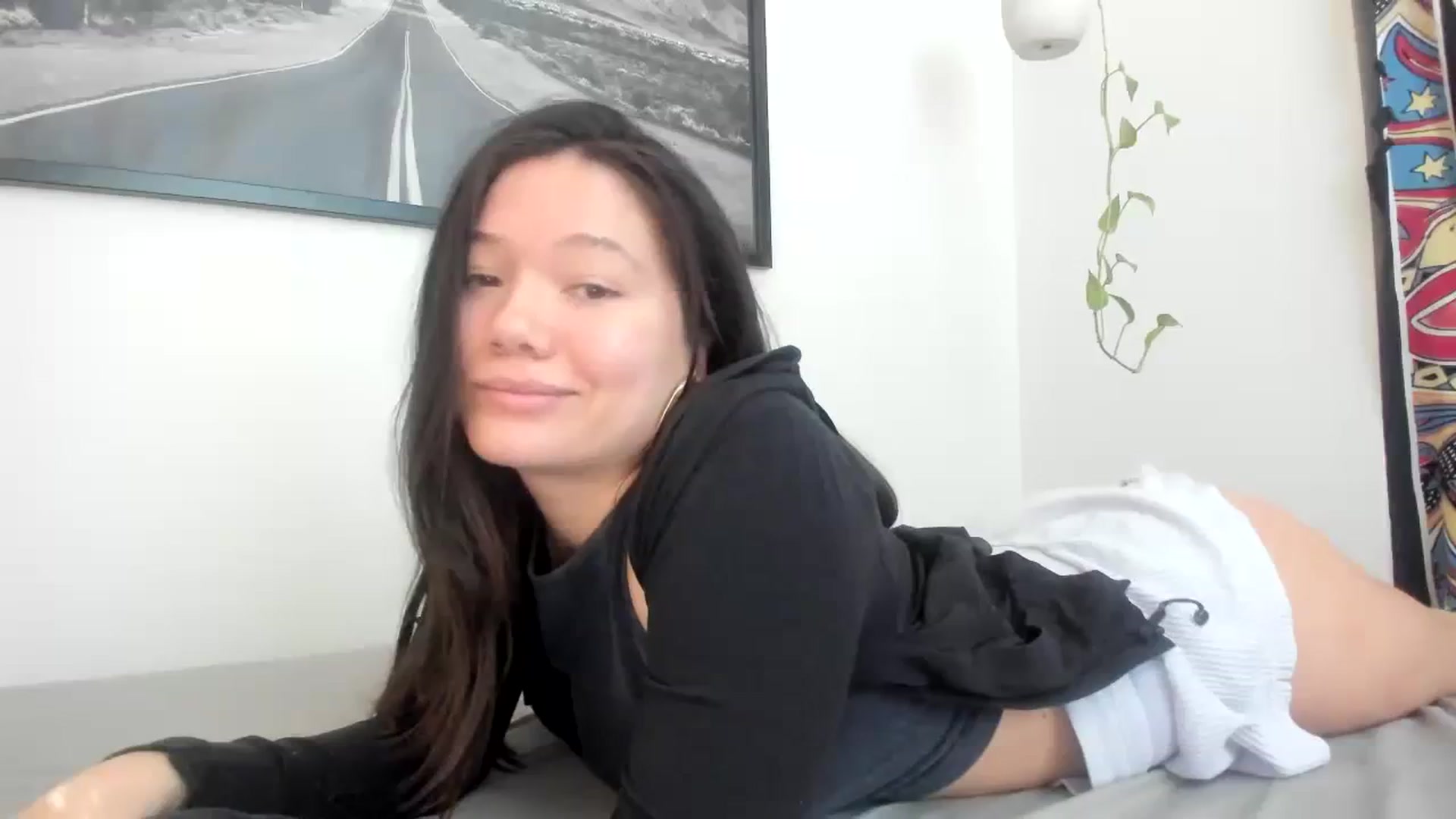 Gallery image thumbnail from imava's myfreecams stream on, 12/08/2023, 17:43 image 3 of 20