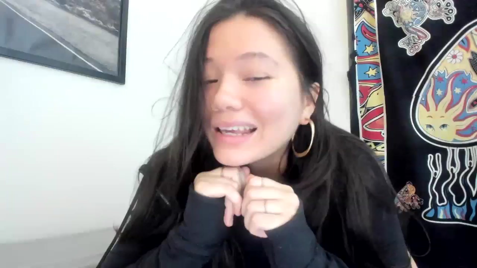 Gallery image thumbnail from imava's myfreecams stream on, 12/08/2023, 17:43 image 15 of 20