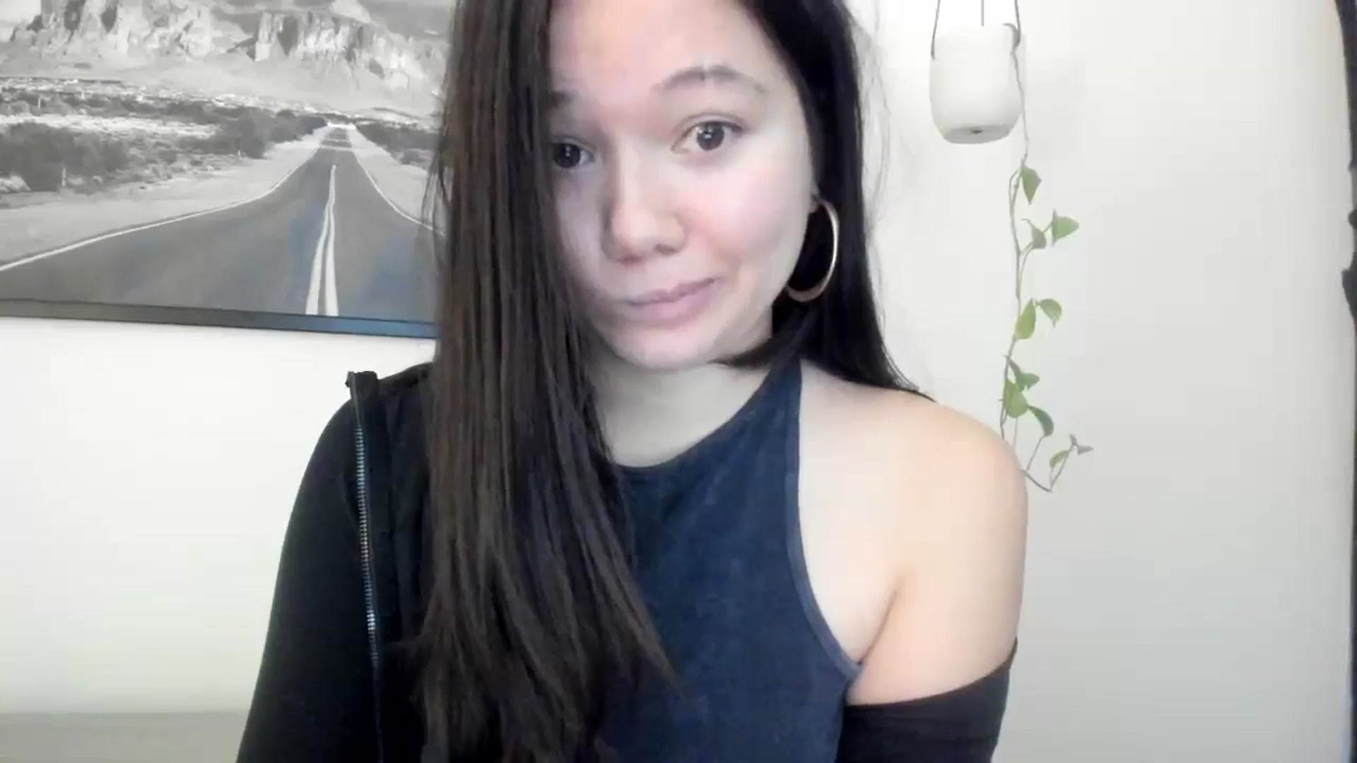 Gallery image thumbnail from imava's myfreecams stream on, 12/08/2023, 20:07 image 14 of 20