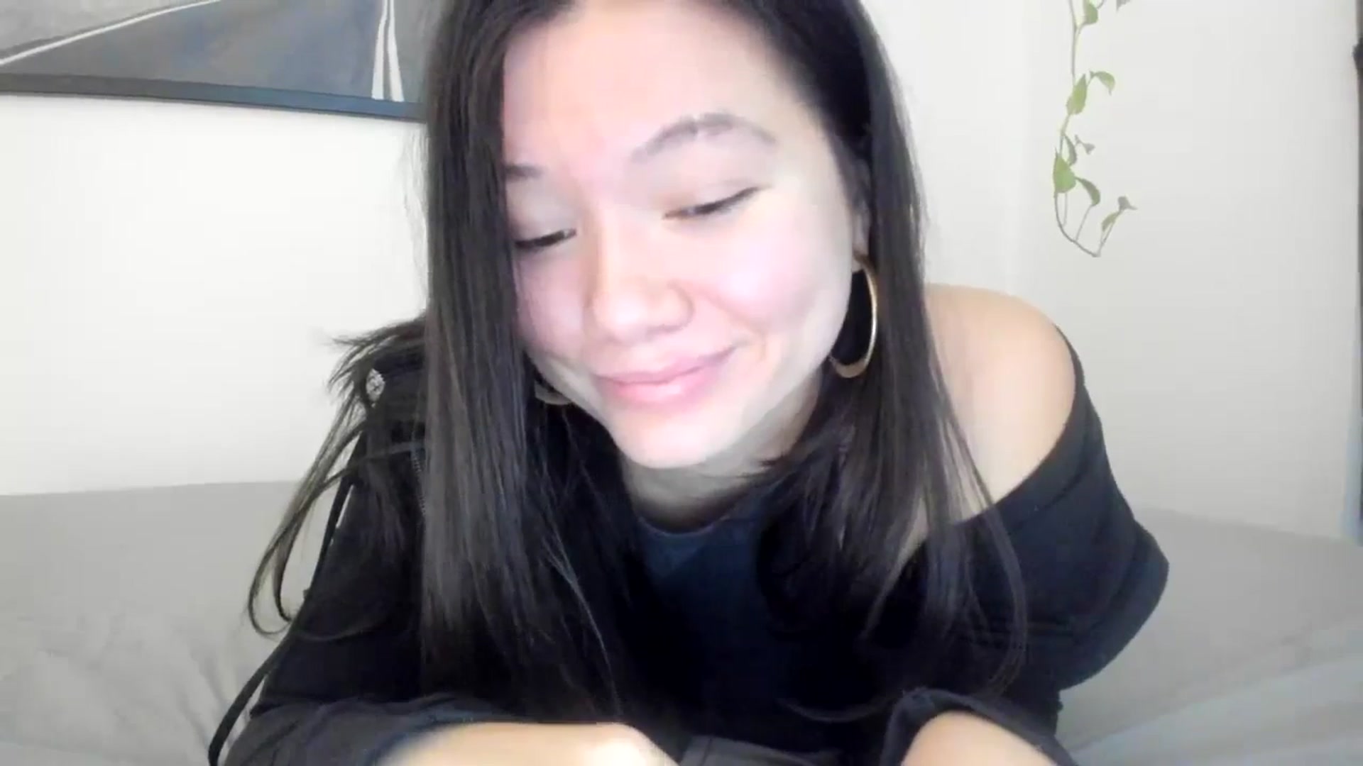 Gallery image thumbnail from imava's myfreecams stream on, 12/08/2023, 20:07 image 18 of 20