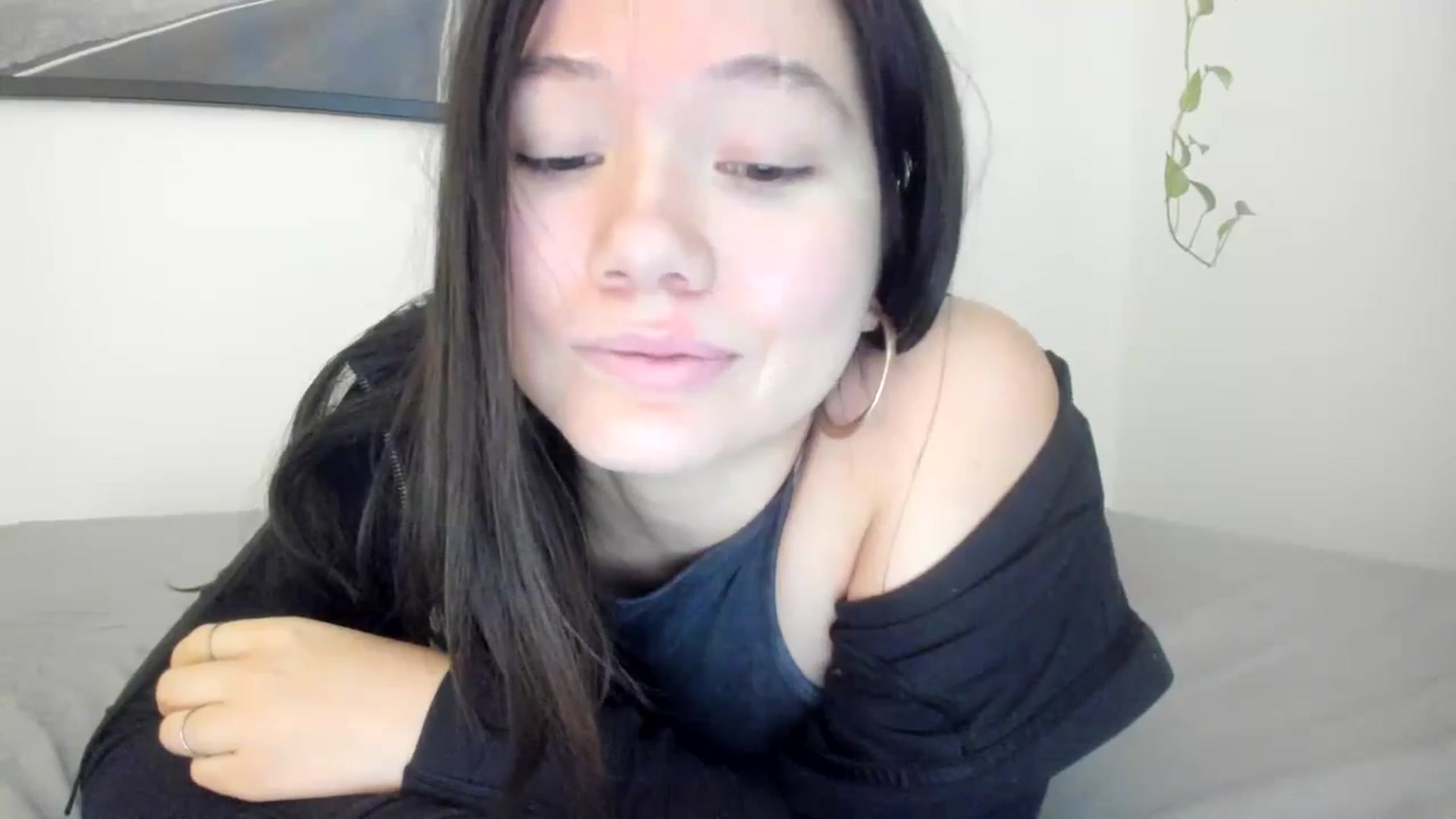 Gallery image thumbnail from imava's myfreecams stream on, 12/08/2023, 20:07 image 17 of 20