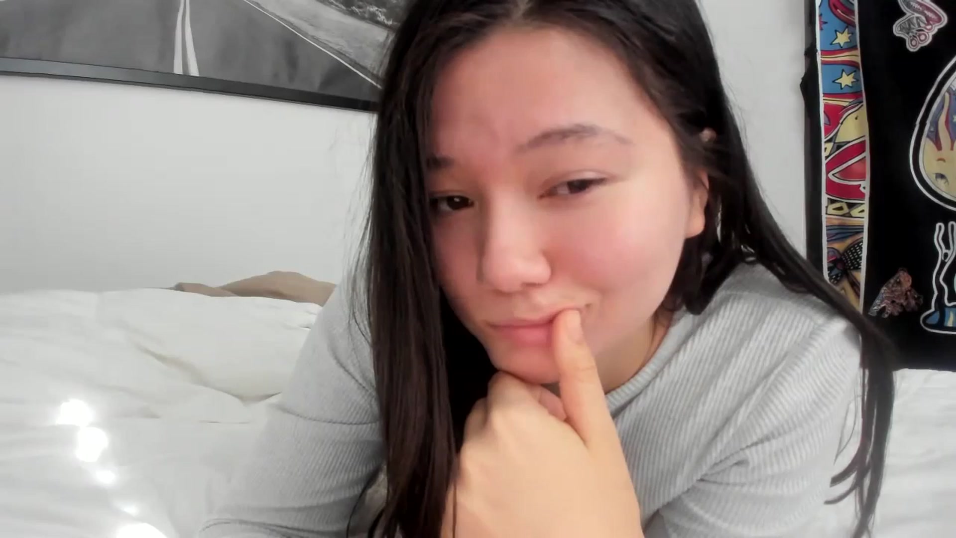 Gallery image thumbnail from imava's myfreecams stream on, 12/09/2023, 18:53 image 11 of 20