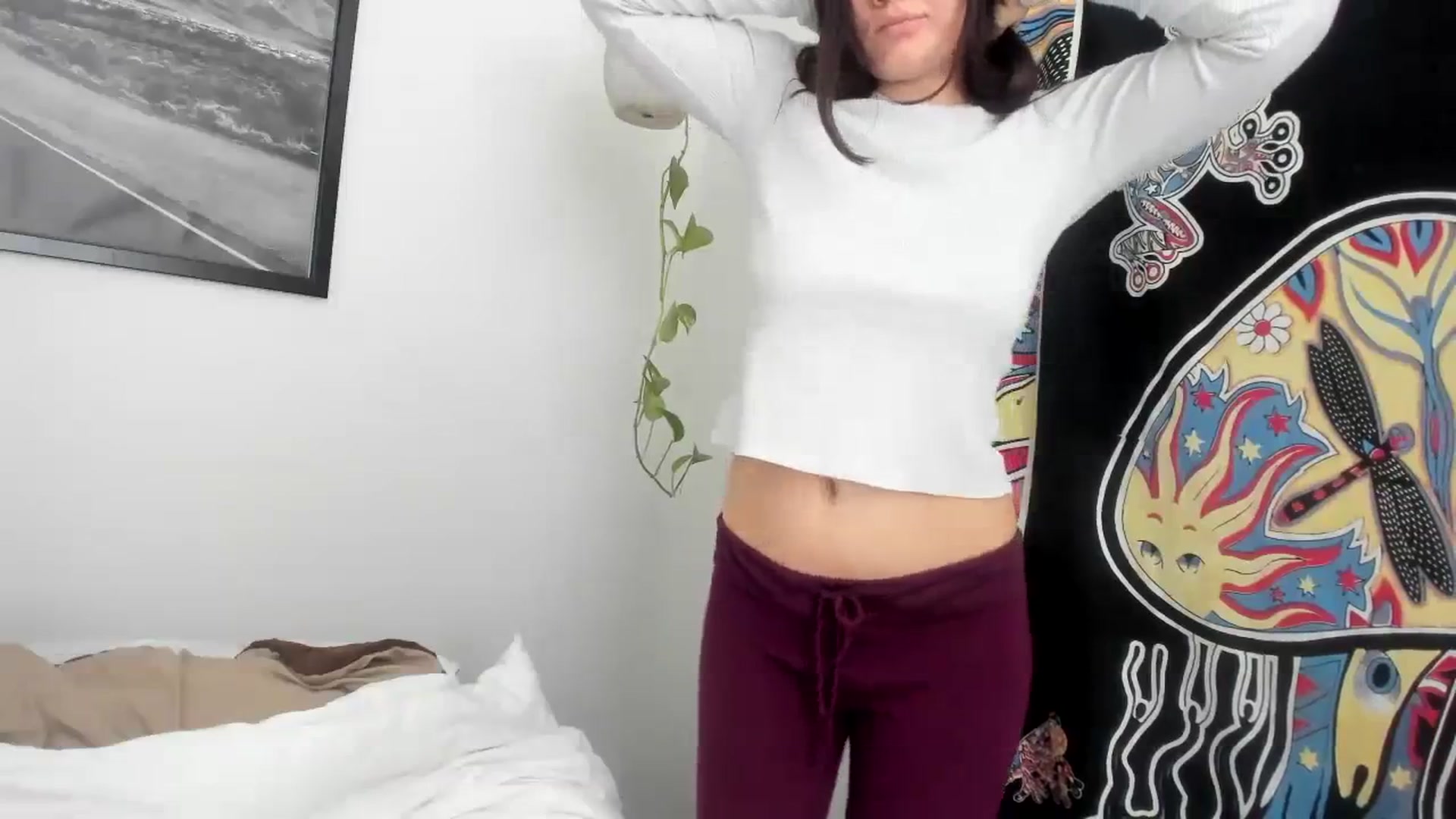 Gallery image thumbnail from imava's myfreecams stream on, 12/09/2023, 18:53 image 13 of 20