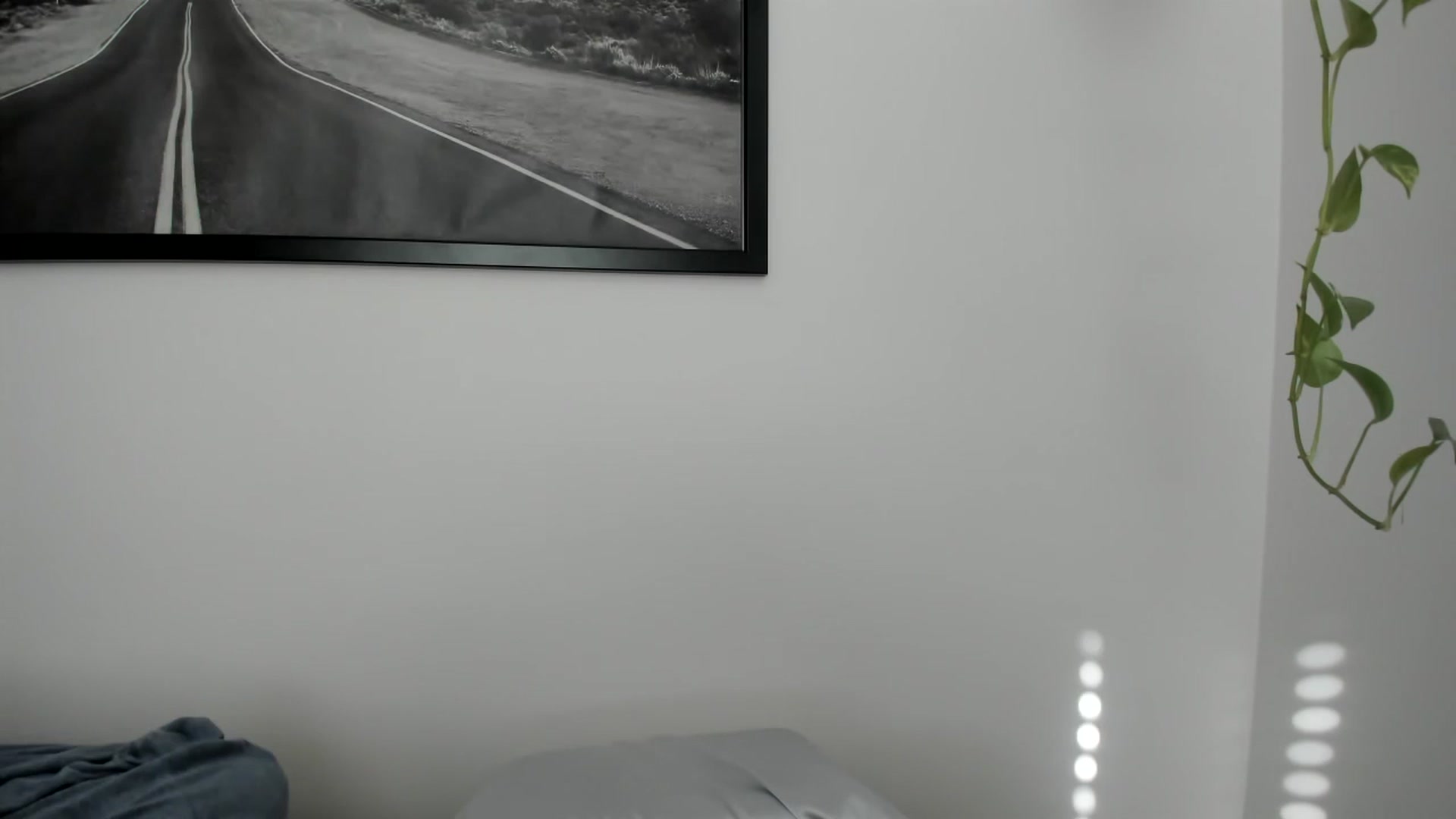 Gallery image thumbnail from imava's myfreecams stream on, 12/09/2023, 21:05 image 13 of 20