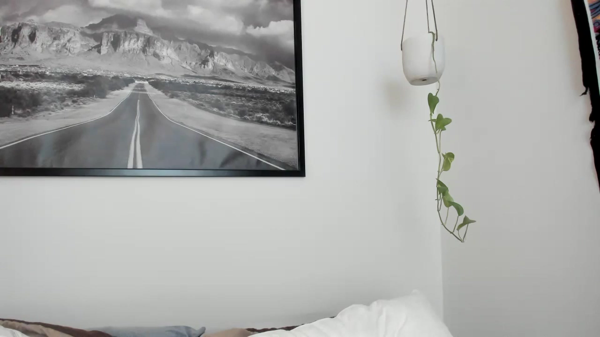 Gallery image thumbnail from imava's myfreecams stream on, 12/11/2023, 18:47 image 5 of 20