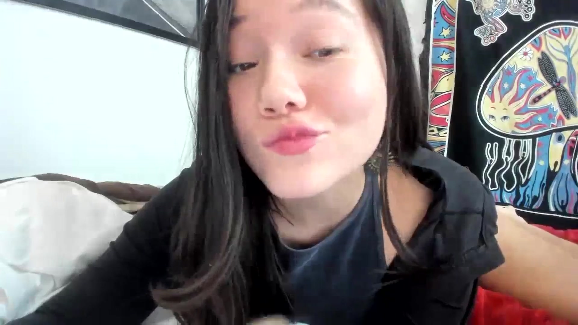 Gallery image thumbnail from imava's myfreecams stream on, 12/11/2023, 18:47 image 16 of 20
