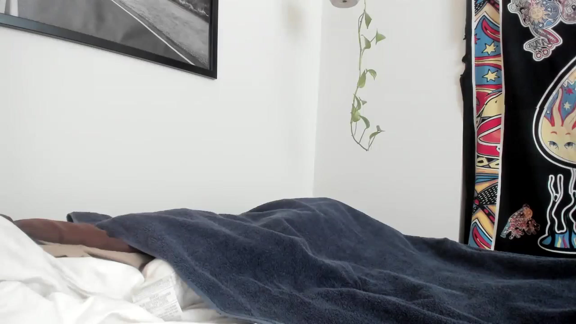 Gallery image thumbnail from imava's myfreecams stream on, 12/11/2023, 18:47 image 18 of 20