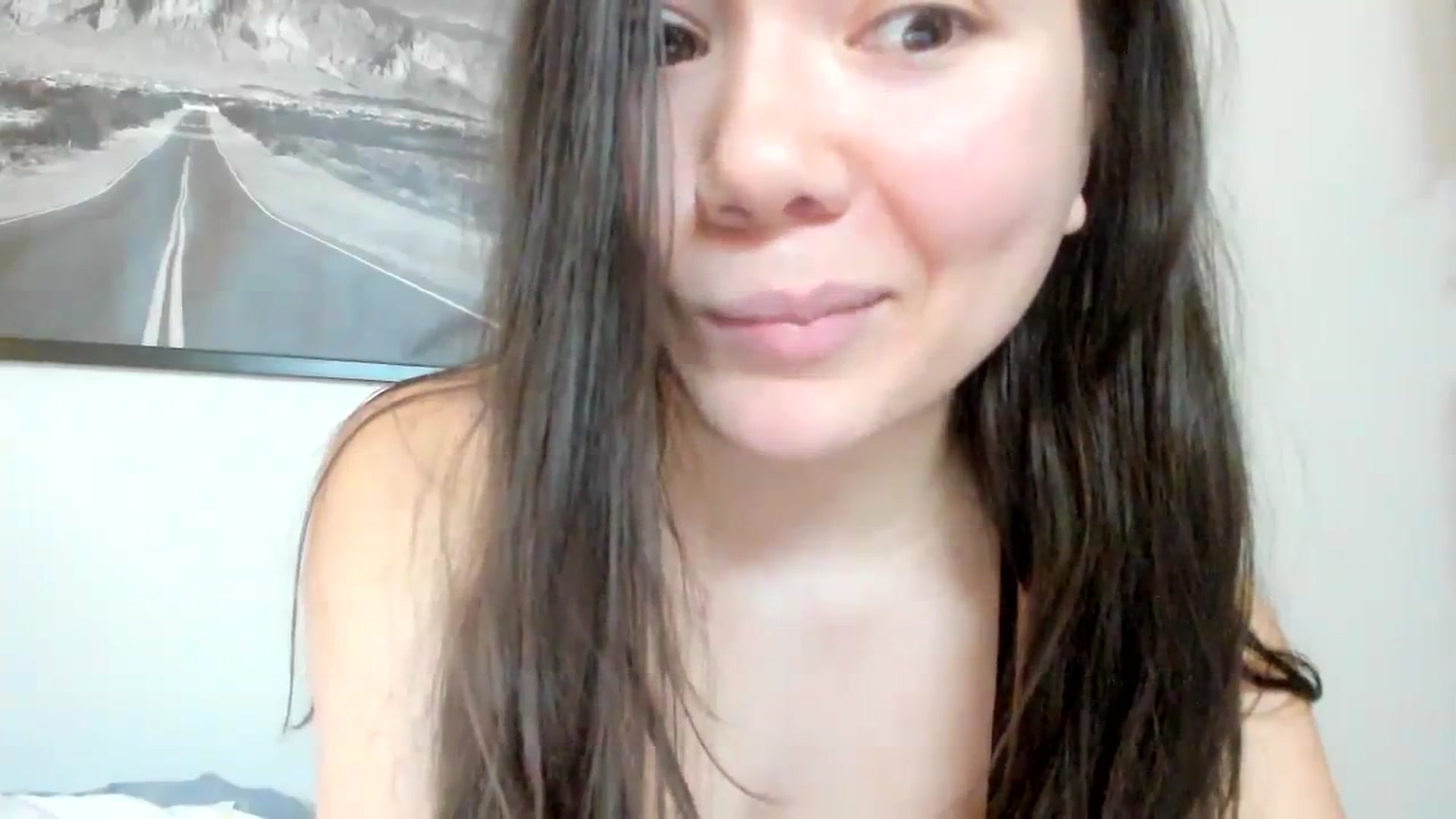 Gallery image thumbnail from imava's myfreecams stream on, 12/15/2023, 18:36 image 14 of 20