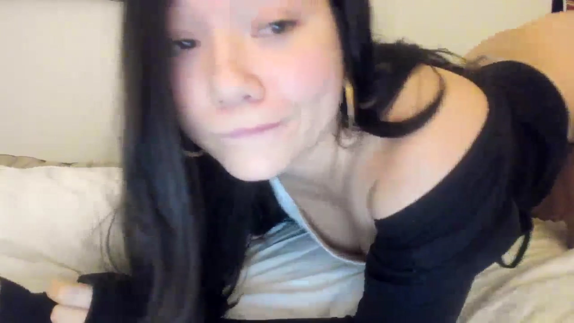 Gallery image thumbnail from imava's myfreecams stream on, 12/17/2023, 02:47 image 5 of 20