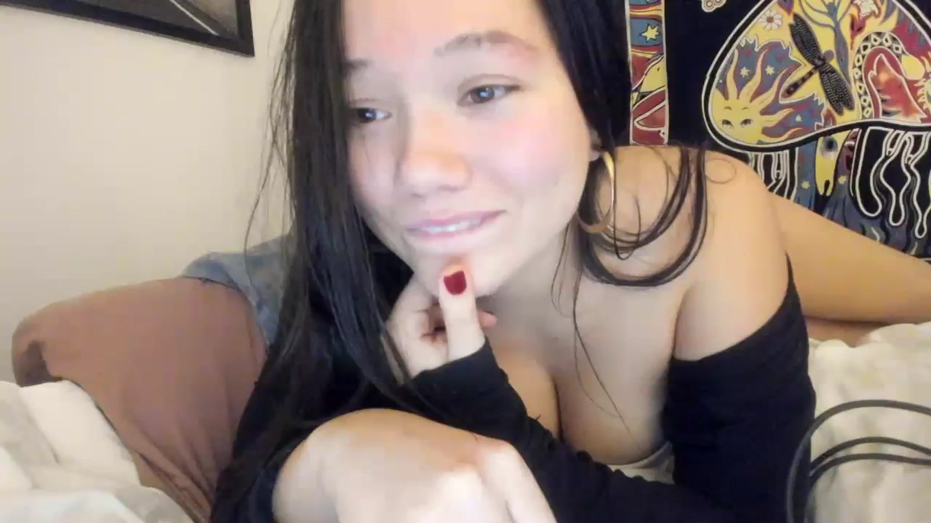 Gallery image thumbnail from imava's myfreecams stream on, 12/17/2023, 02:47 image 18 of 20