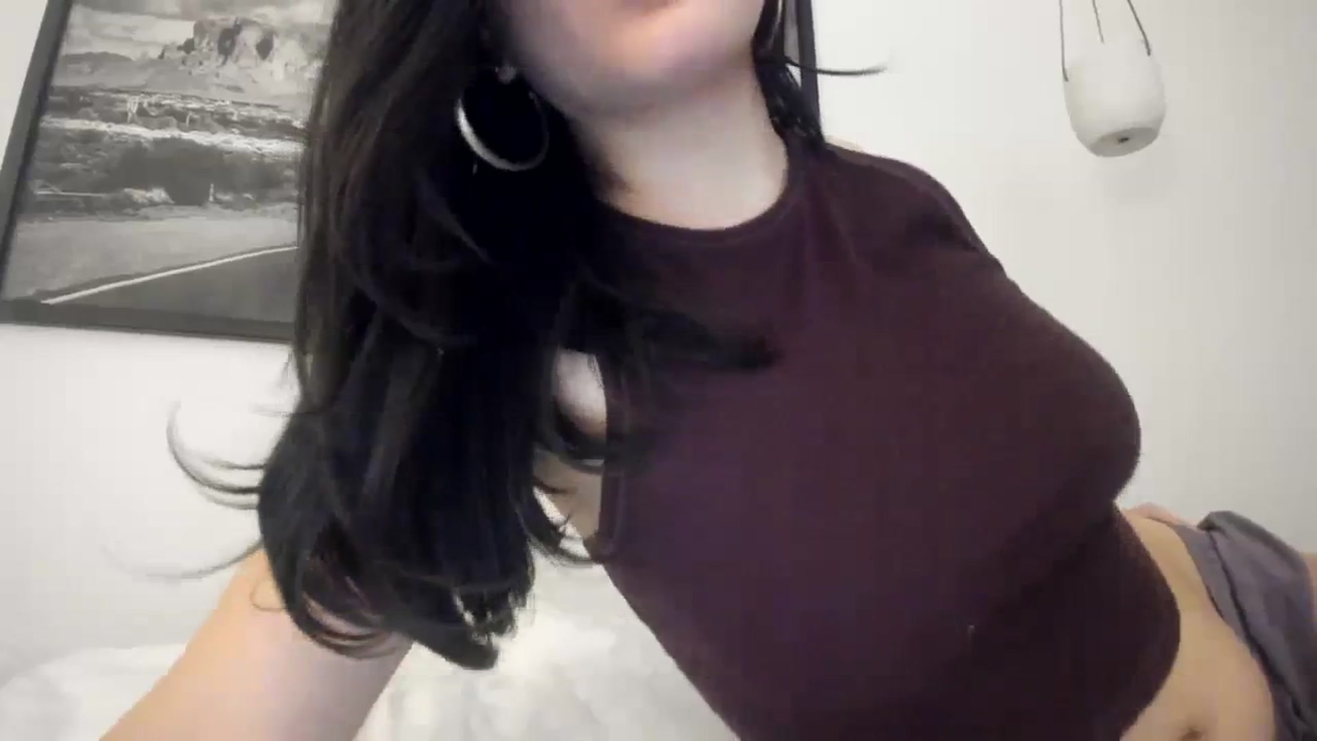 Gallery image thumbnail from imava's myfreecams stream on, 12/17/2023, 20:54 image 8 of 20