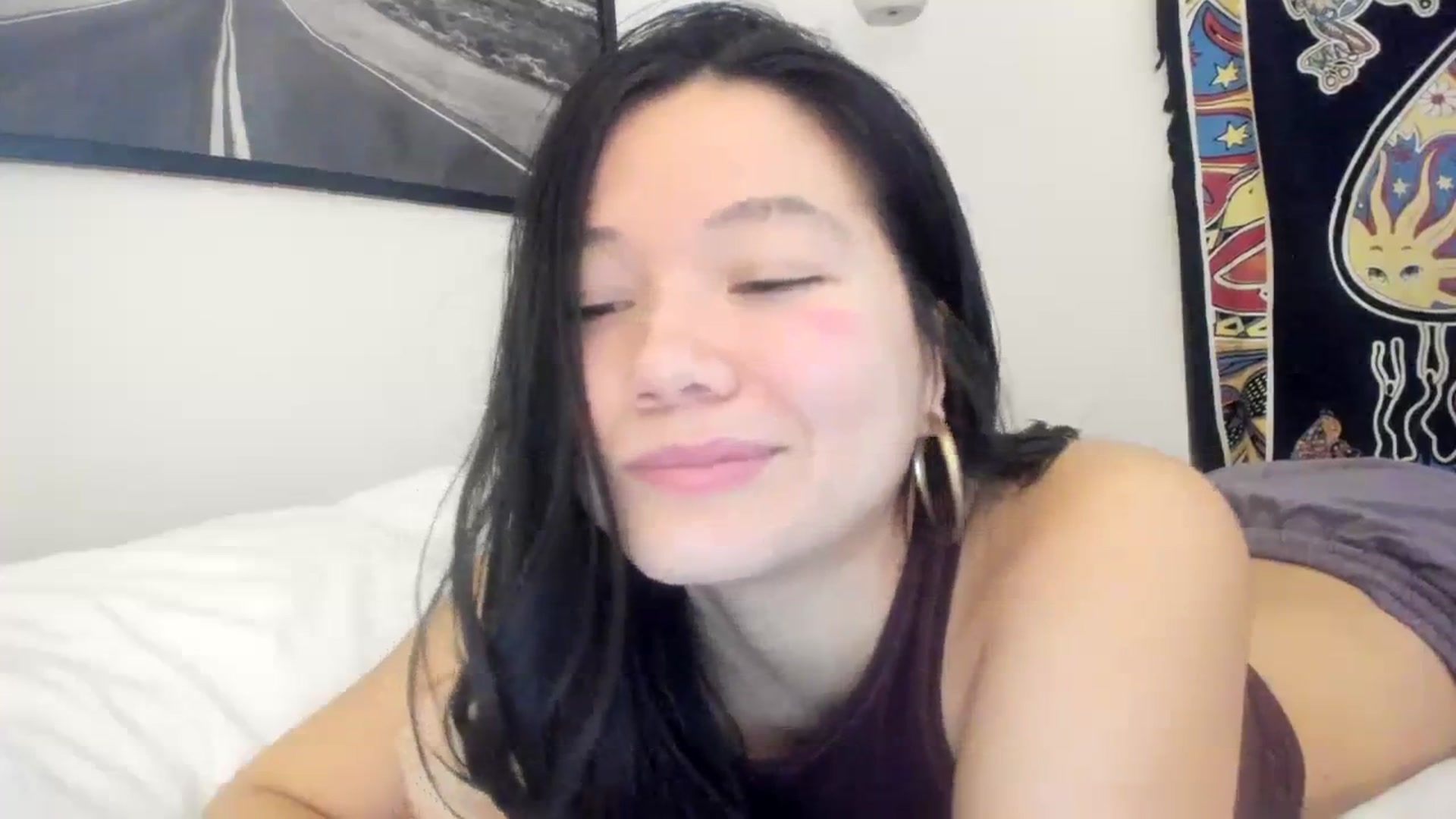 Gallery image thumbnail from imava's myfreecams stream on, 12/17/2023, 20:54 image 3 of 20