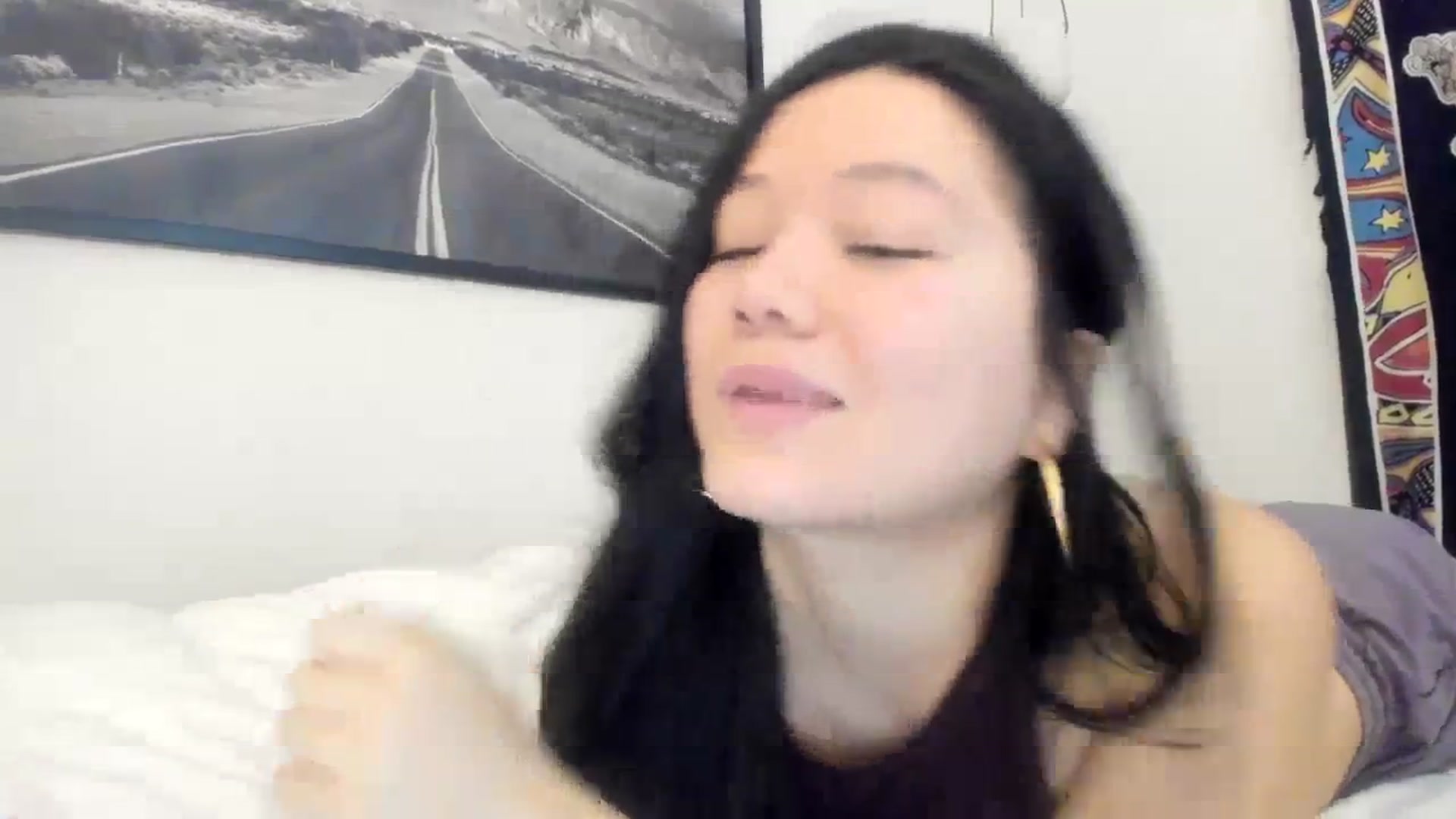 Gallery image thumbnail from imava's myfreecams stream on, 12/17/2023, 20:54 image 11 of 20