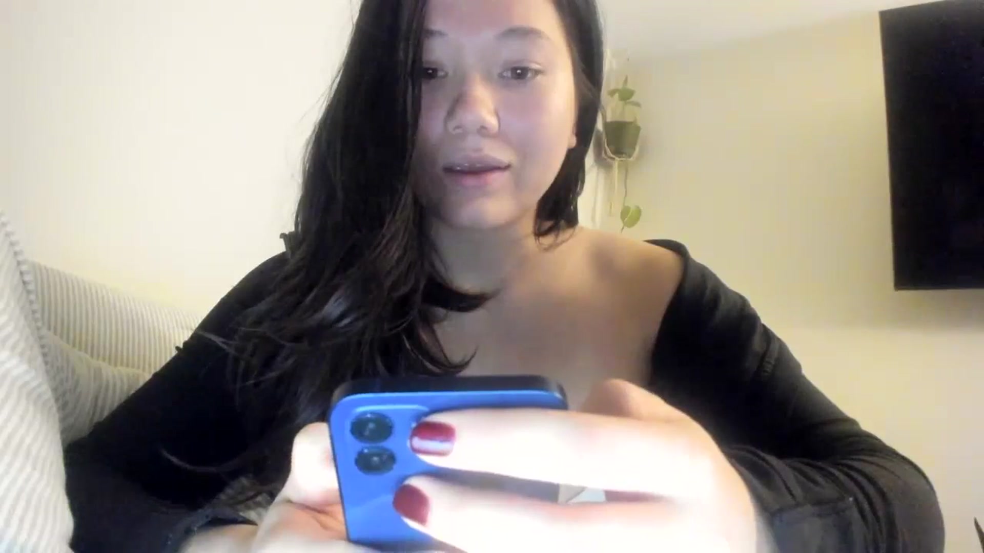 Gallery image thumbnail from imava's myfreecams stream on, 12/18/2023, 08:36 image 3 of 20