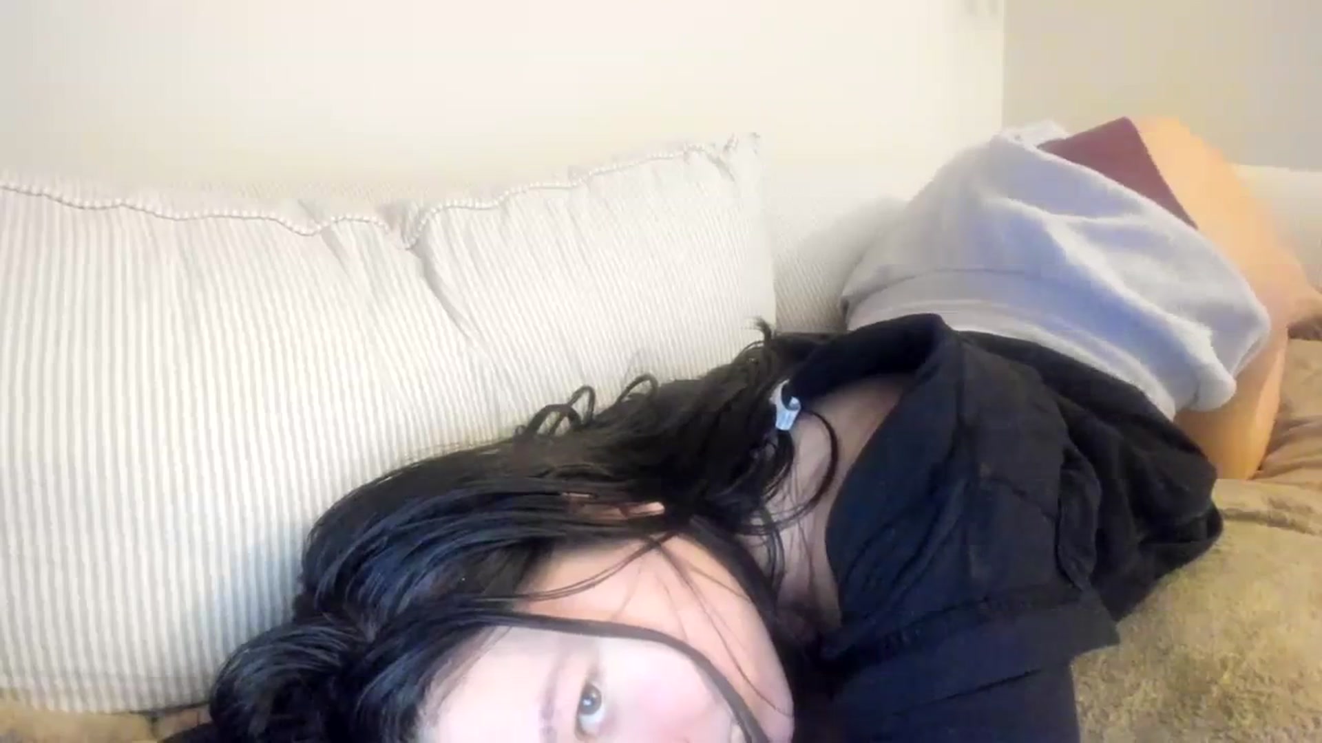 Gallery image thumbnail from imava's myfreecams stream on, 12/18/2023, 08:36 image 8 of 20