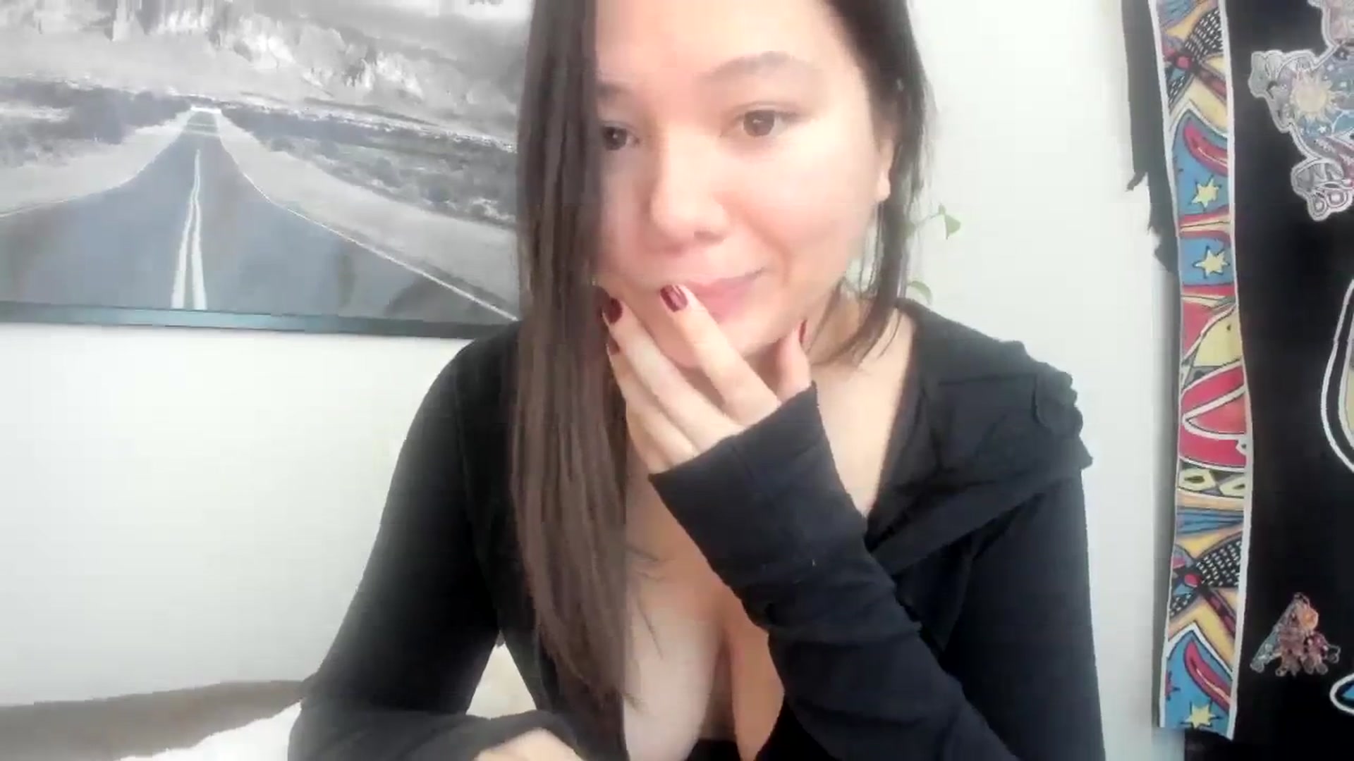 Gallery image thumbnail from imava's myfreecams stream on, 12/19/2023, 18:07 image 8 of 20